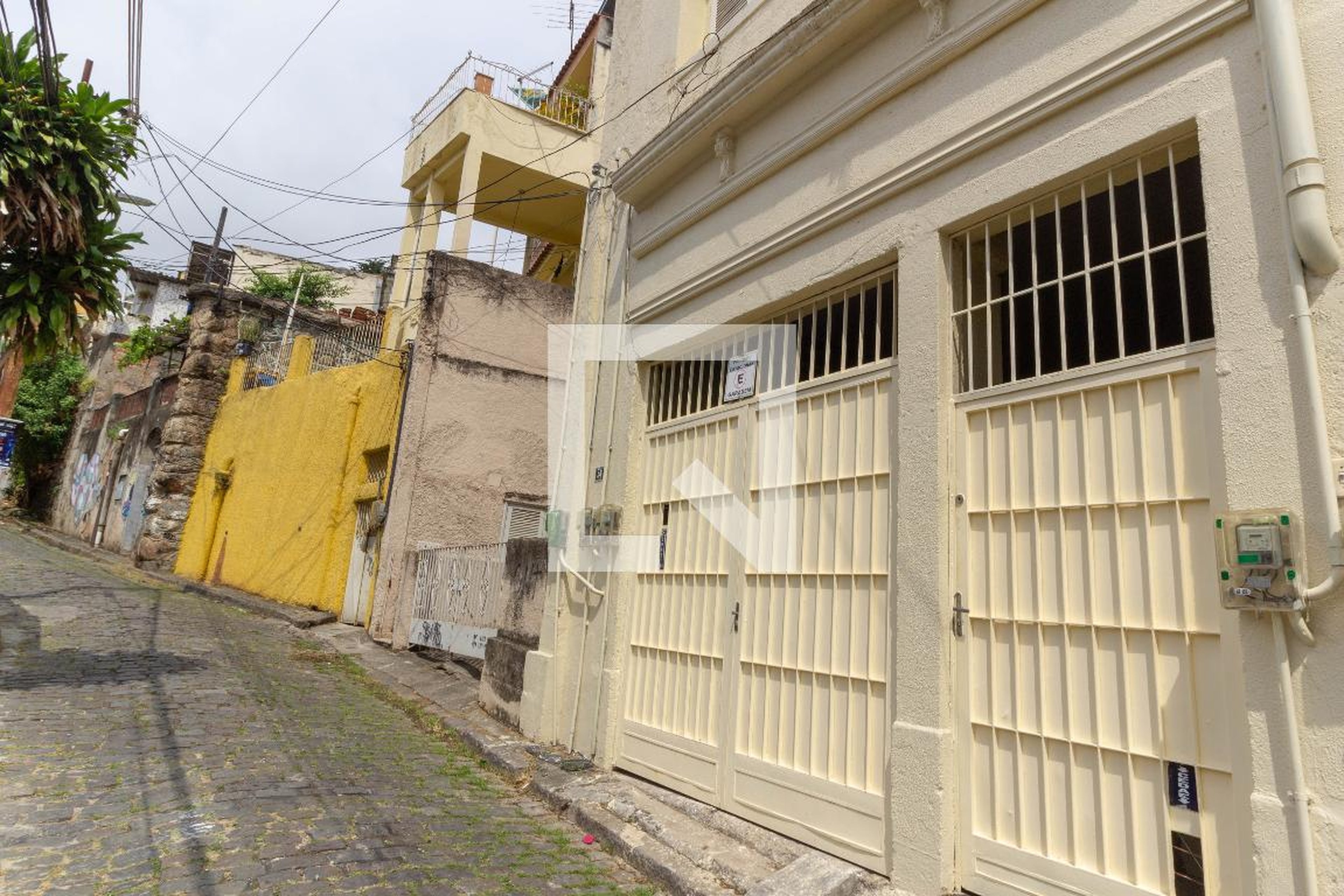 Fachada Condomínio em Ladeira do Castro, 34