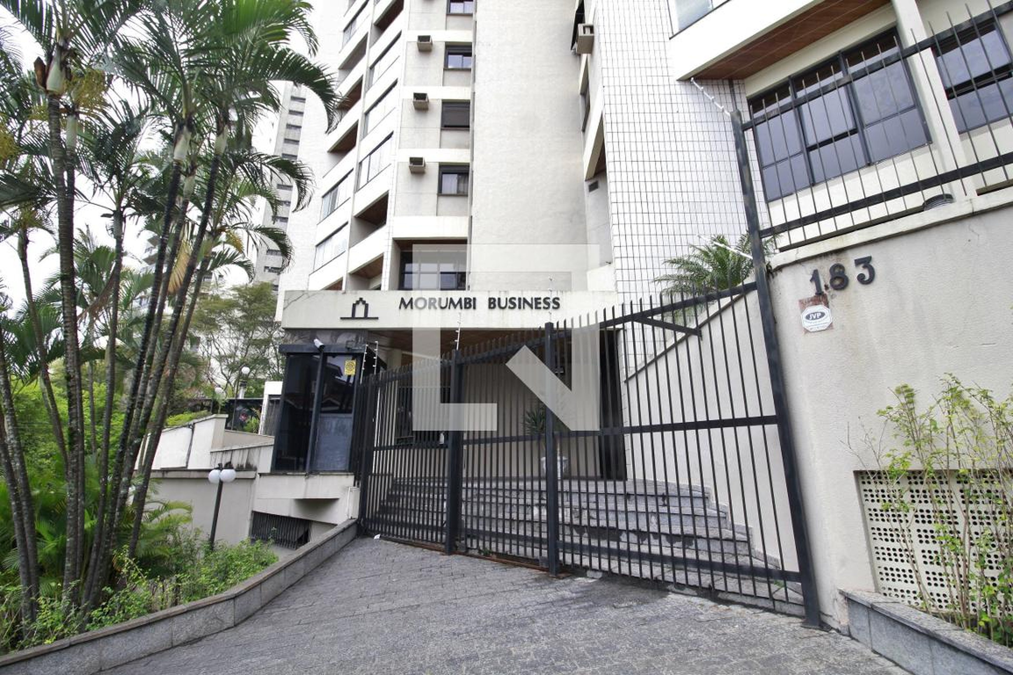 Fachada do Condomínio Condomínio Morumbi Business