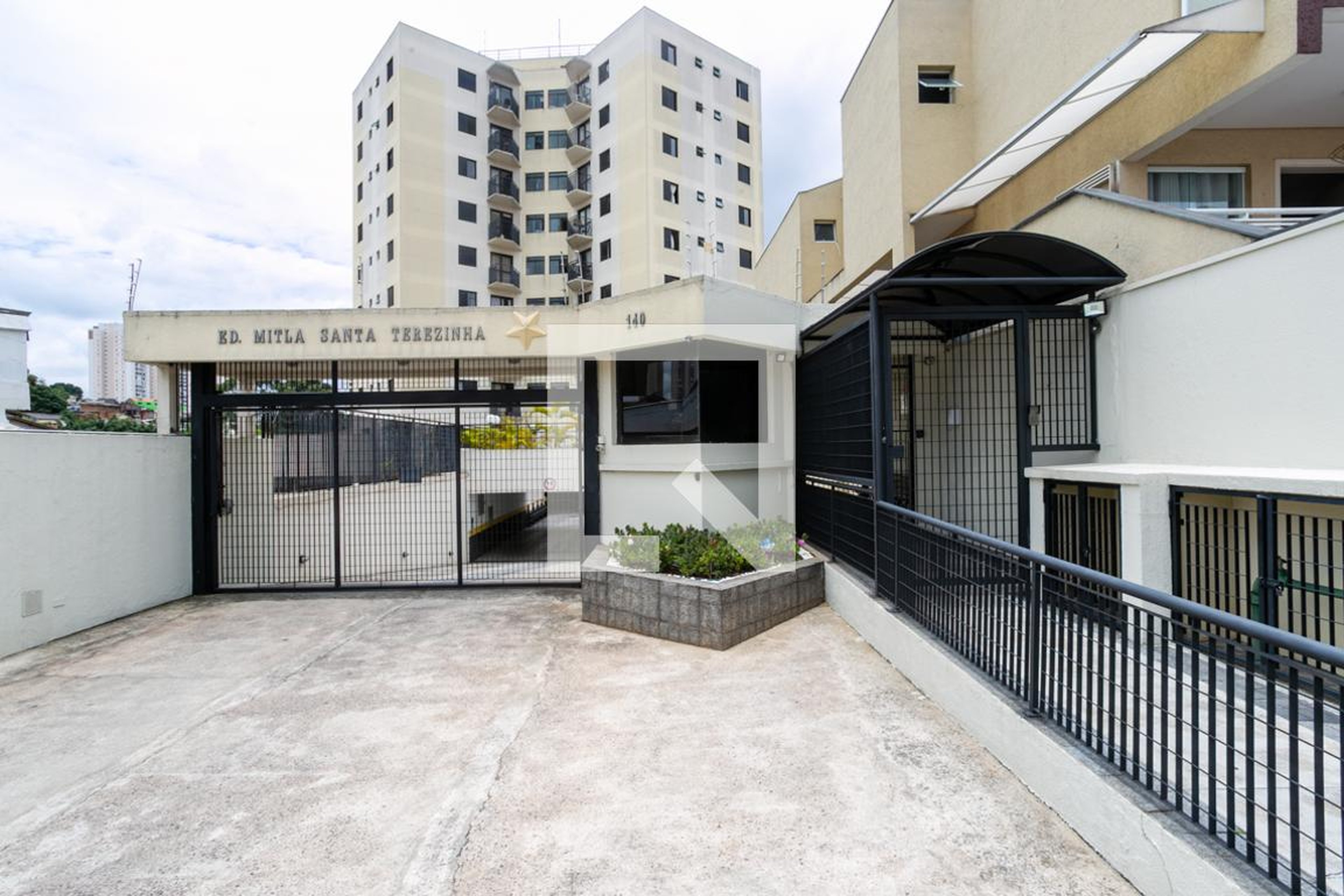 Fachada do condomínio Condomínio Mitla Santa Terezinha
