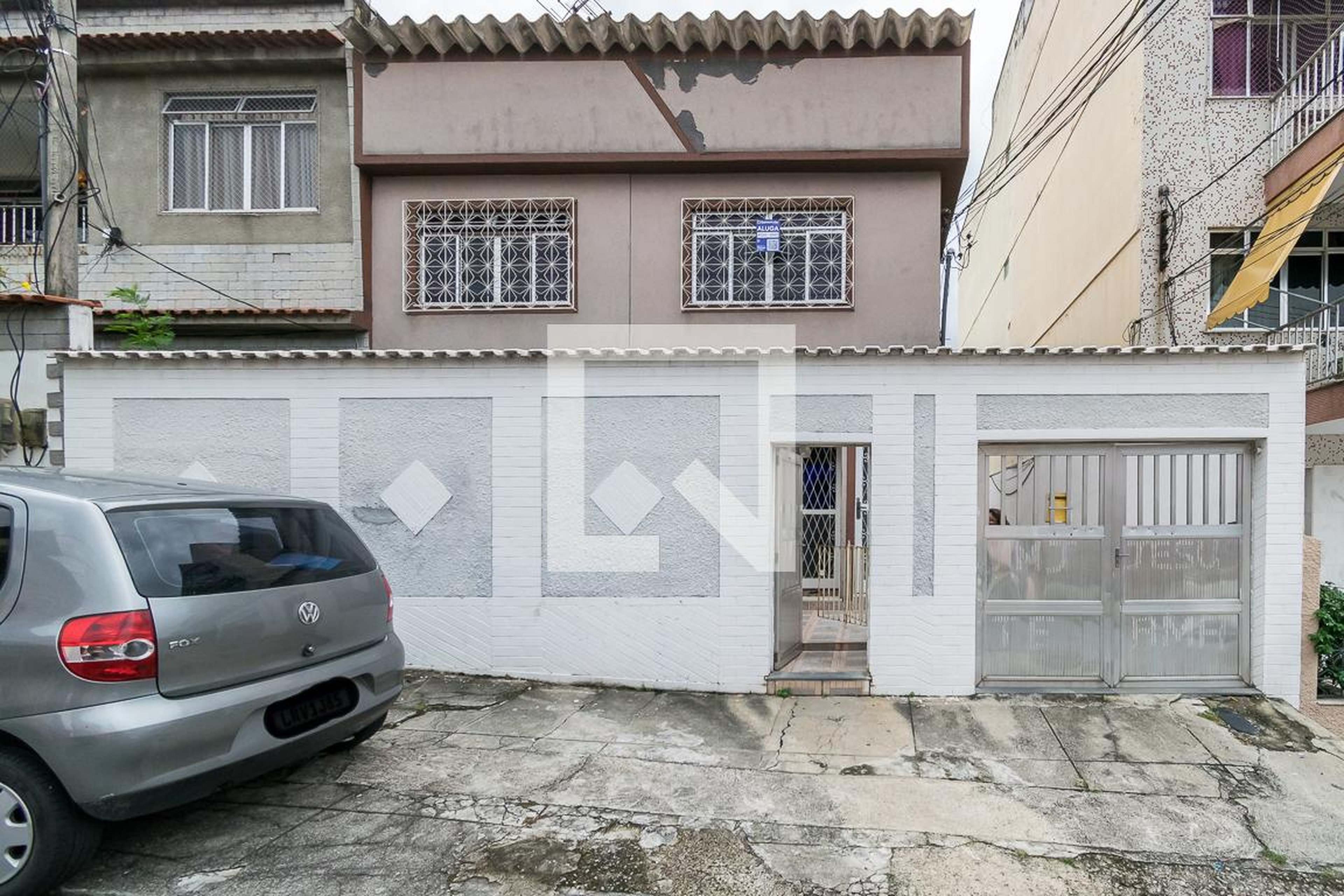 Fachada do Prédio Condomínio em Rua Santo Apiano, 98