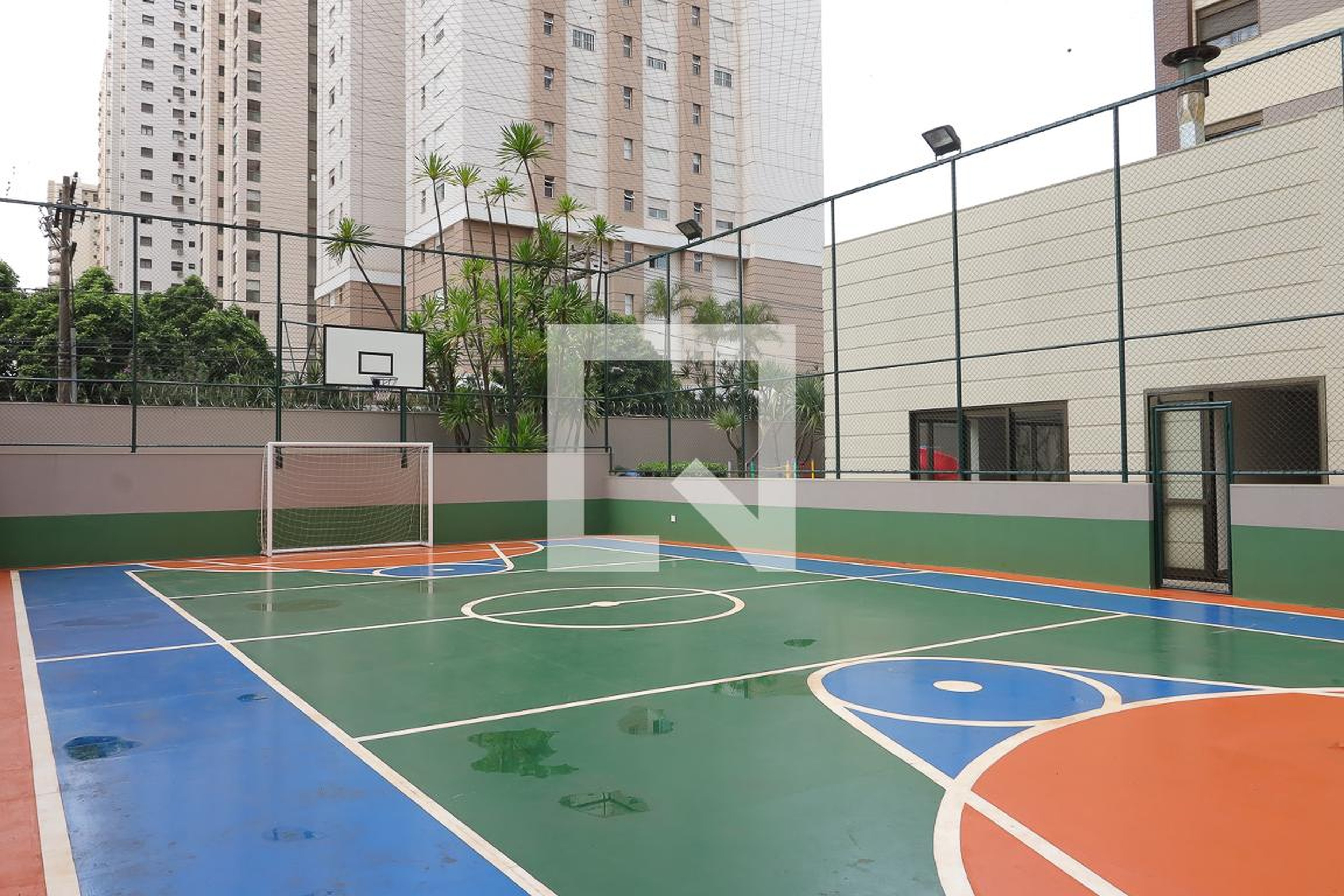 Quadra esportiva - Sur LE Jardin