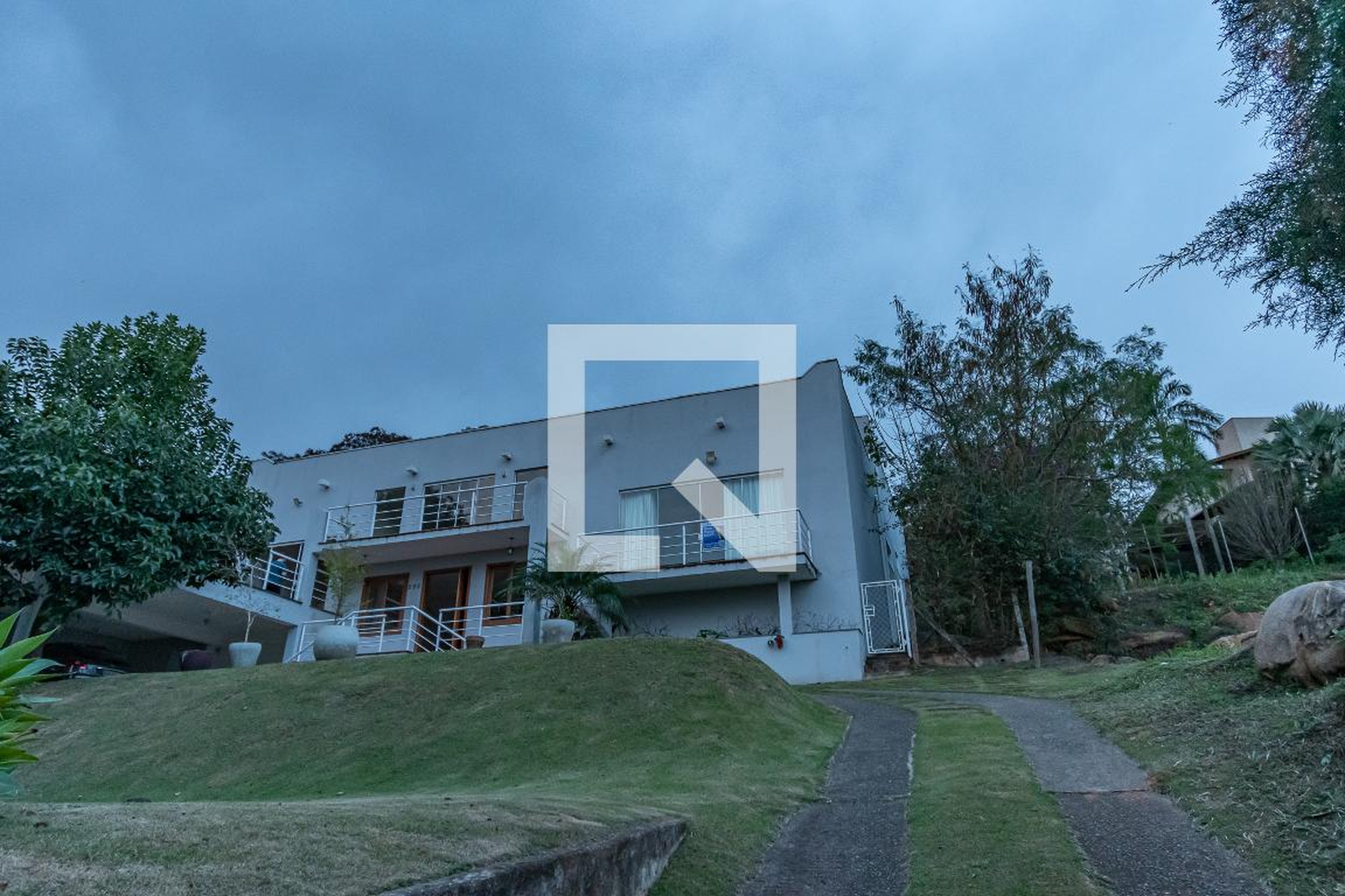 Fachada Condomínio em Rua Ilha do Piraquê, 595