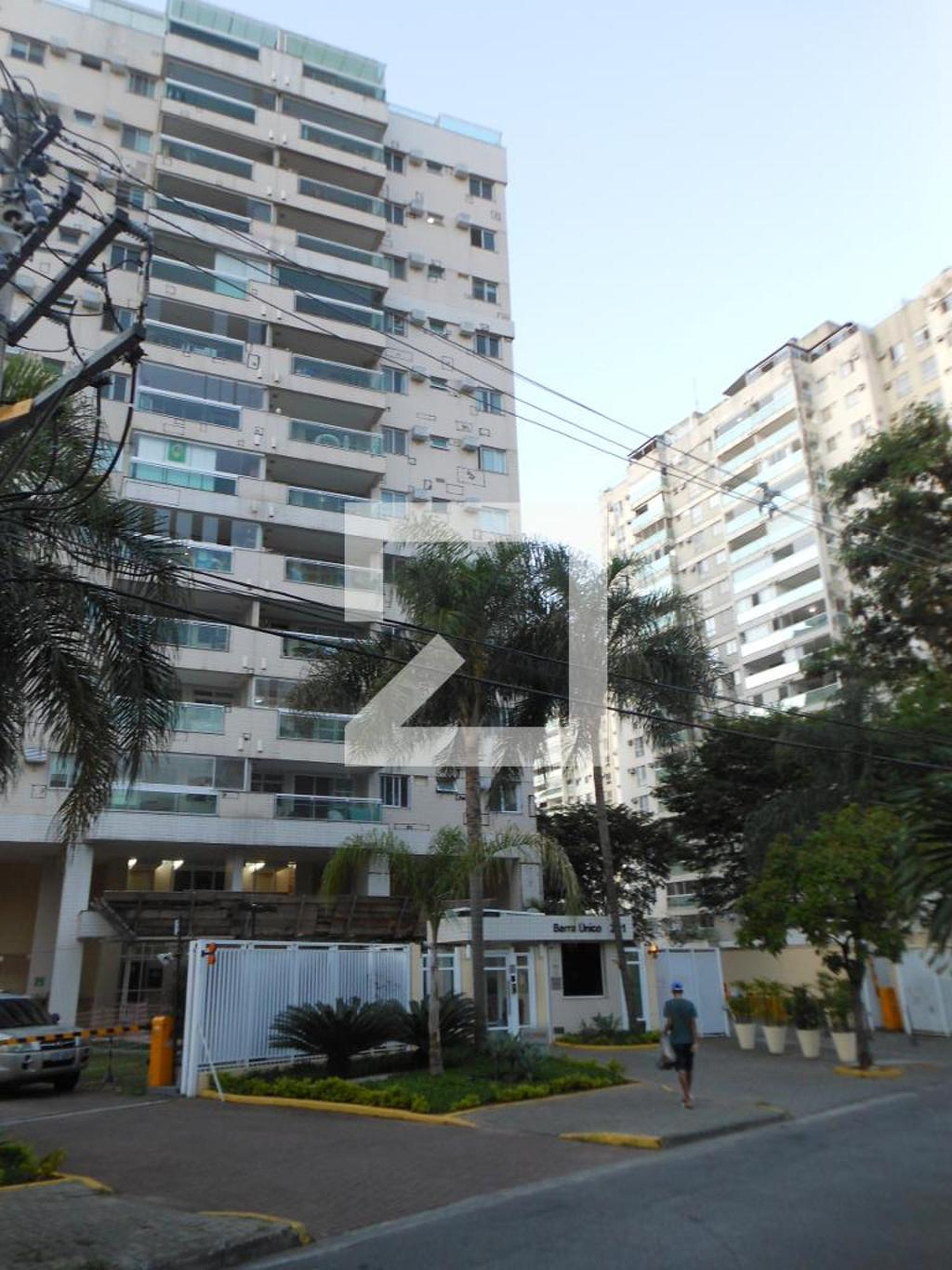 Fachada do Condominio Condomínio Barra Único