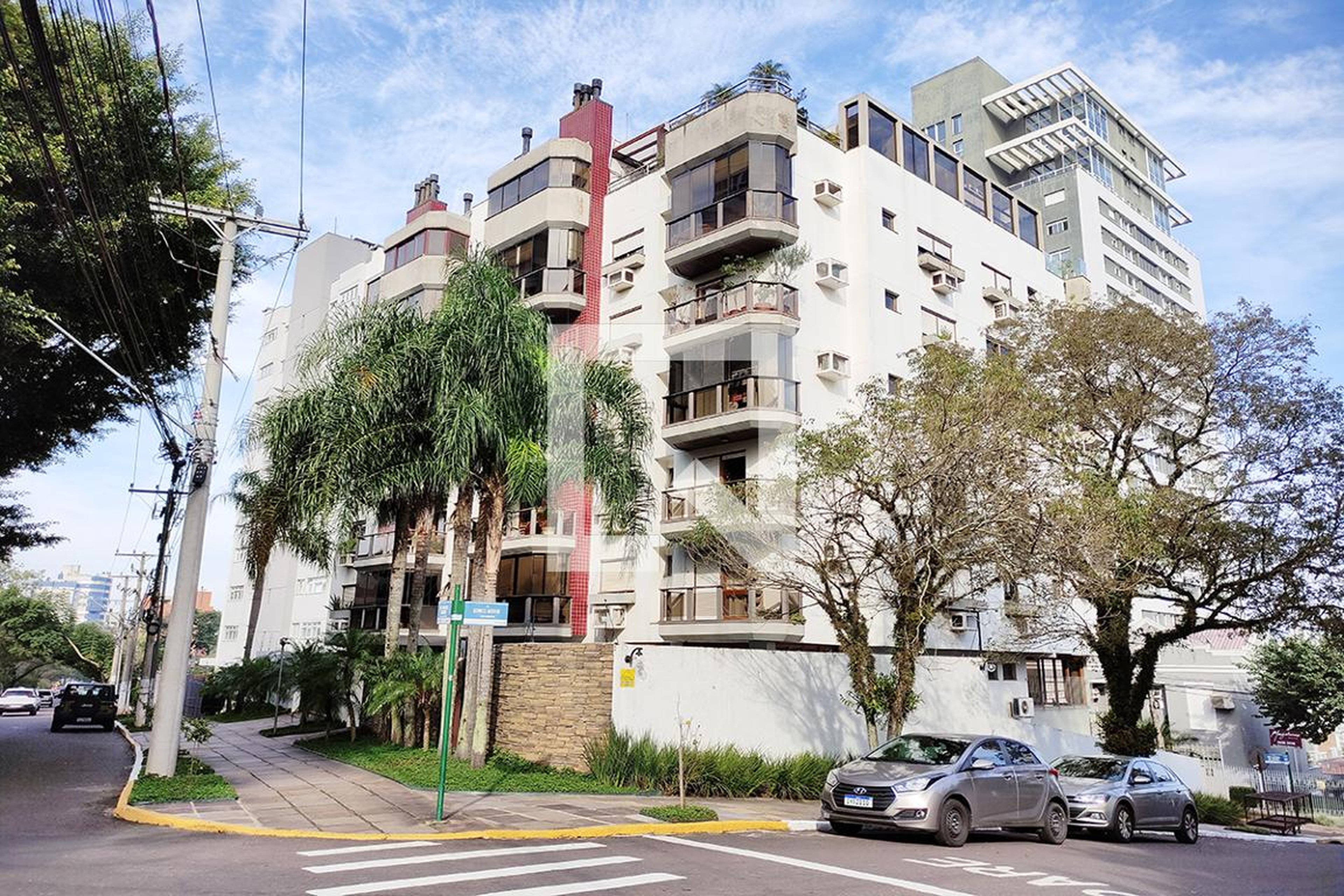 Fachada do Condomínio Condomínio em Avenida Doutor Maurício Cardoso, 1801