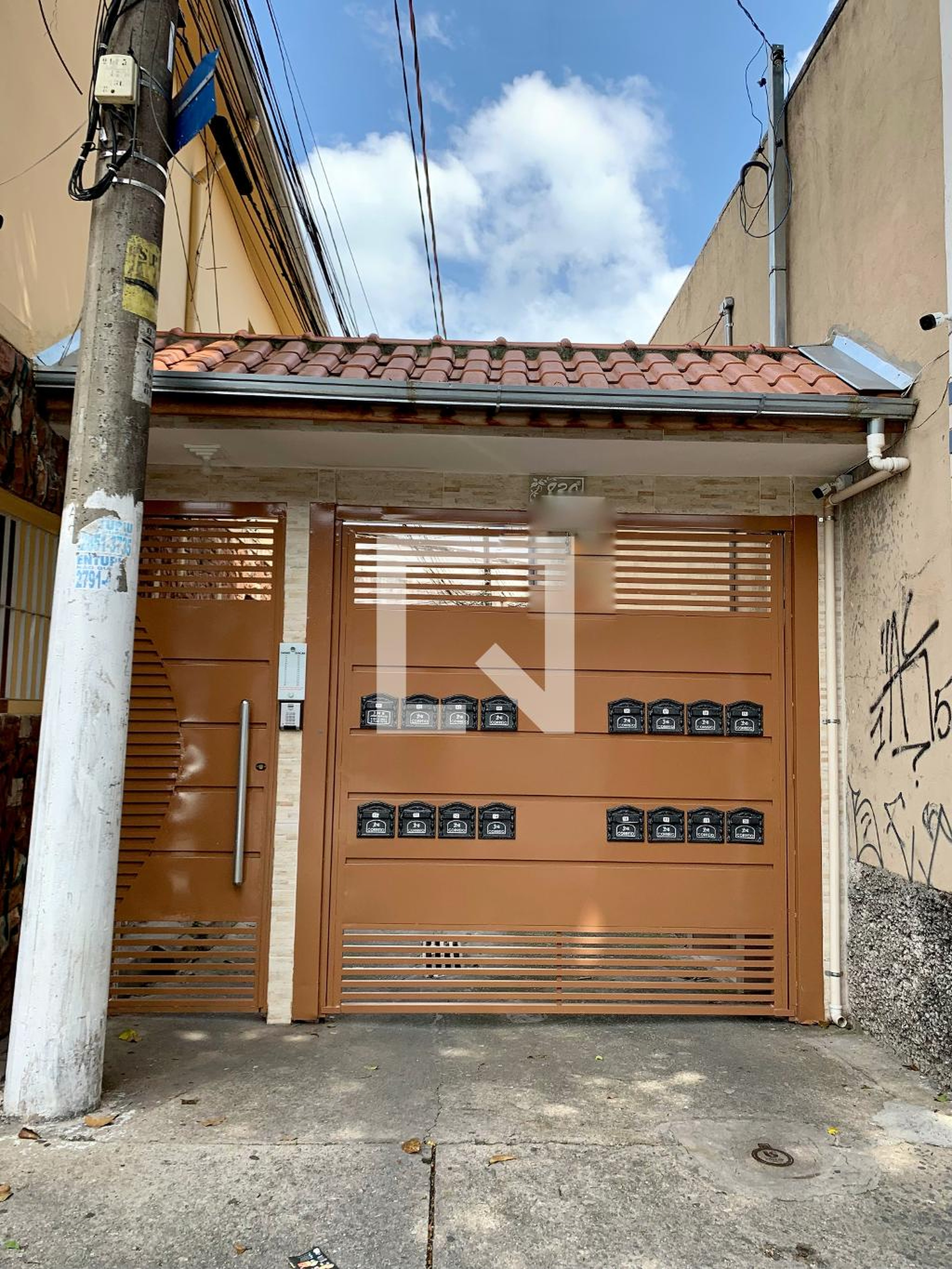 Fachada Condomínio em Rua Alcântara, 830