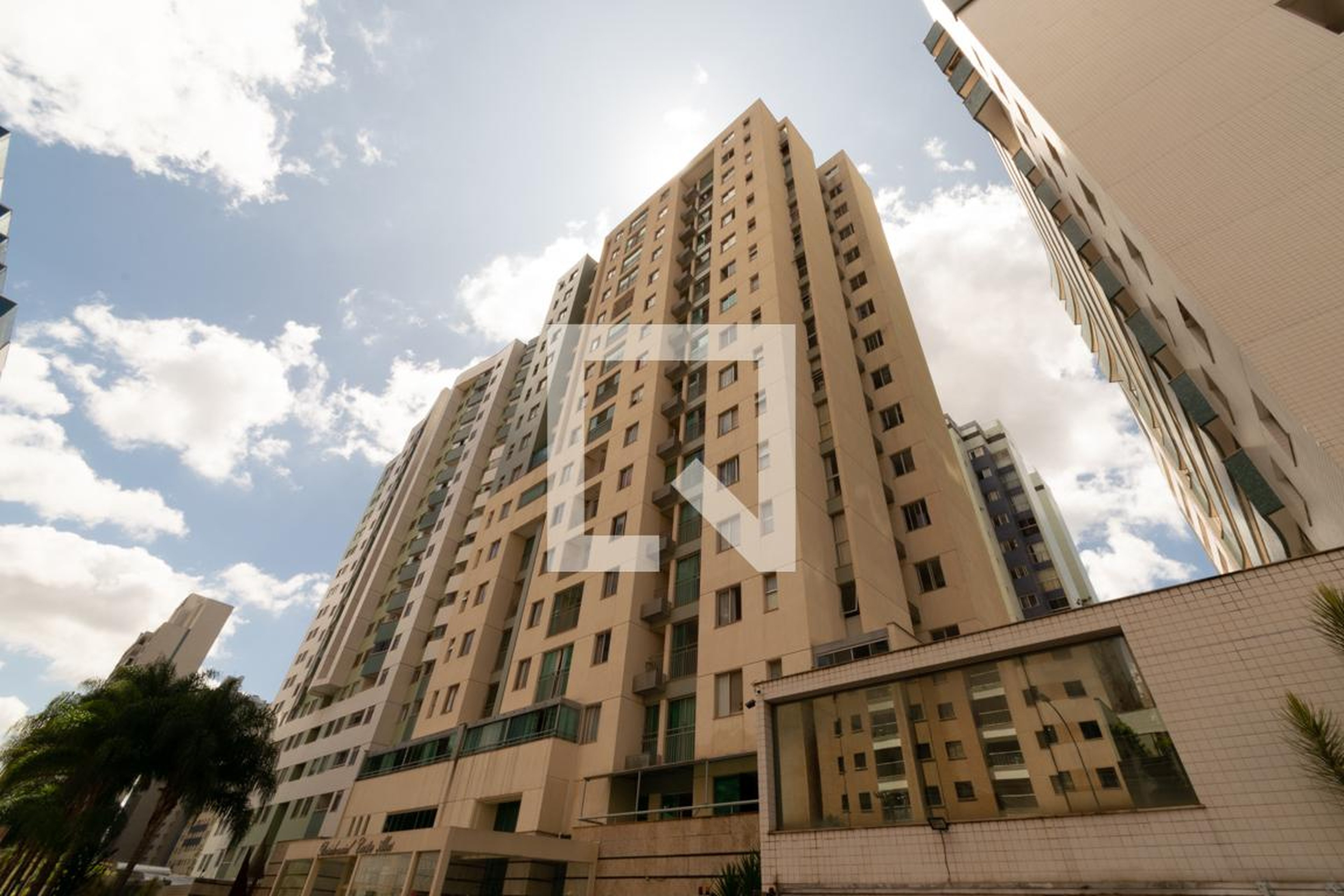 Fachada Condomínio em Rua 22 Sul, 10