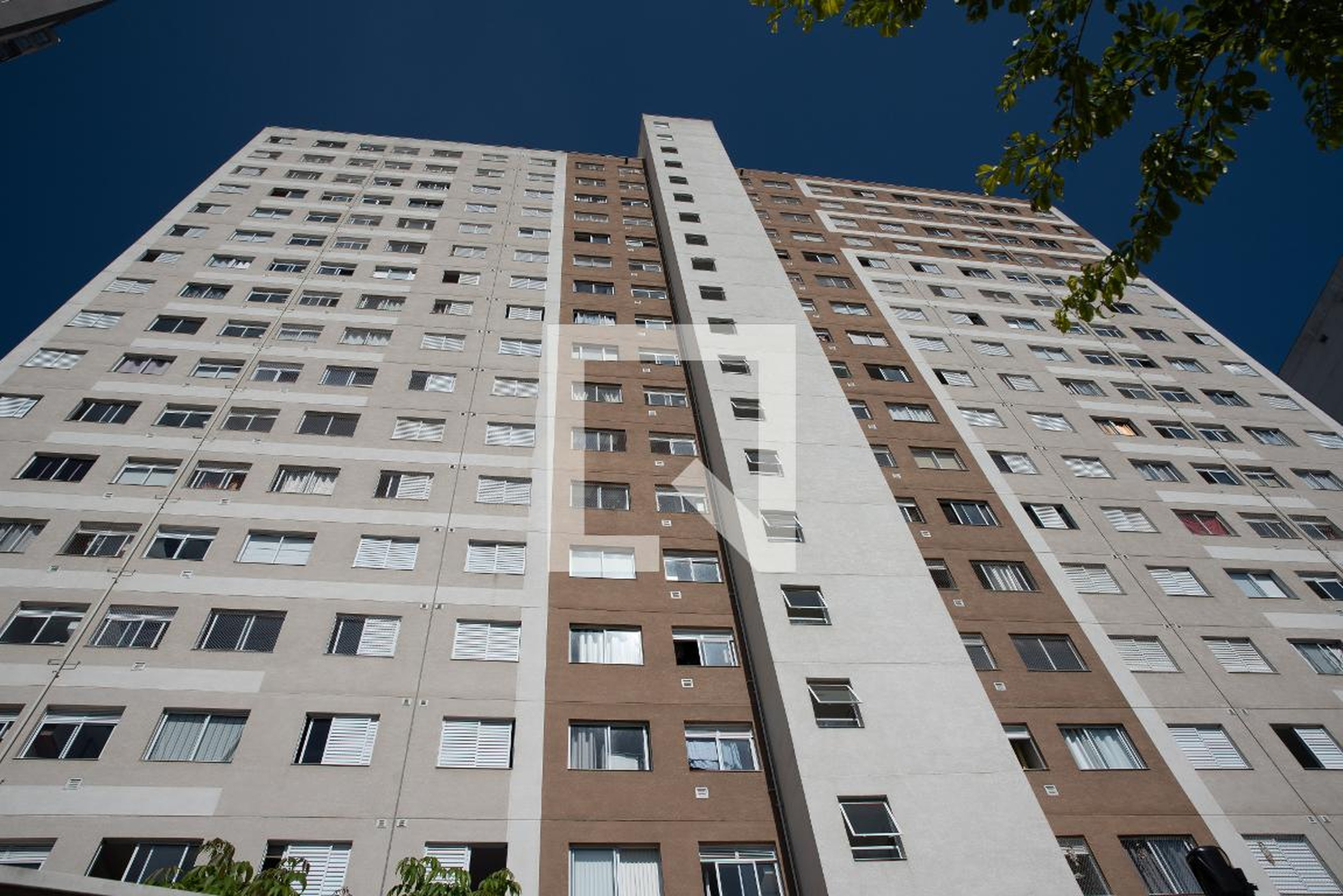 Fachada do Prédio Condomínio em Rua Torres da Barra, 307