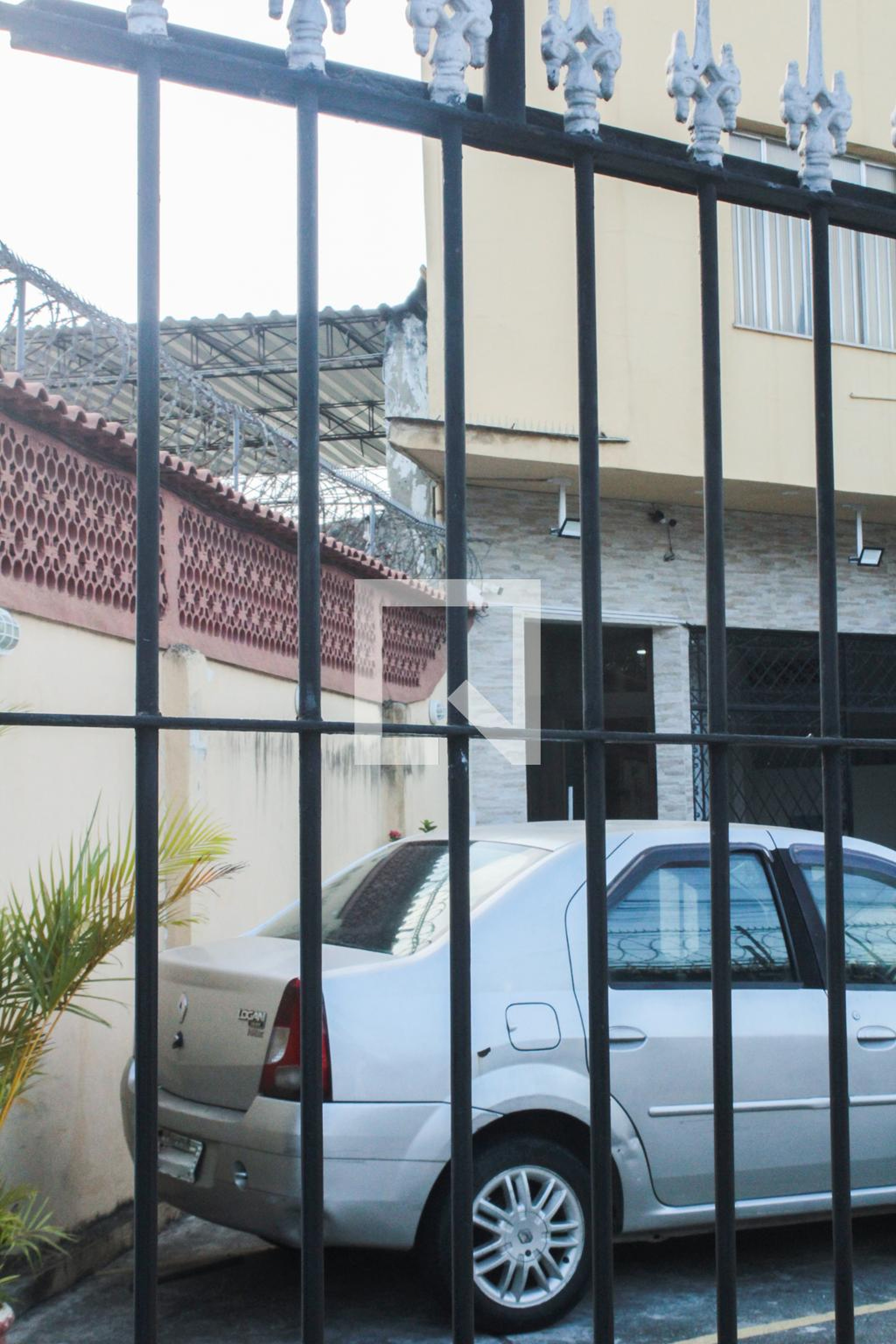 Fachada Condomínio em Rua Barão do Bom Retiro, 156