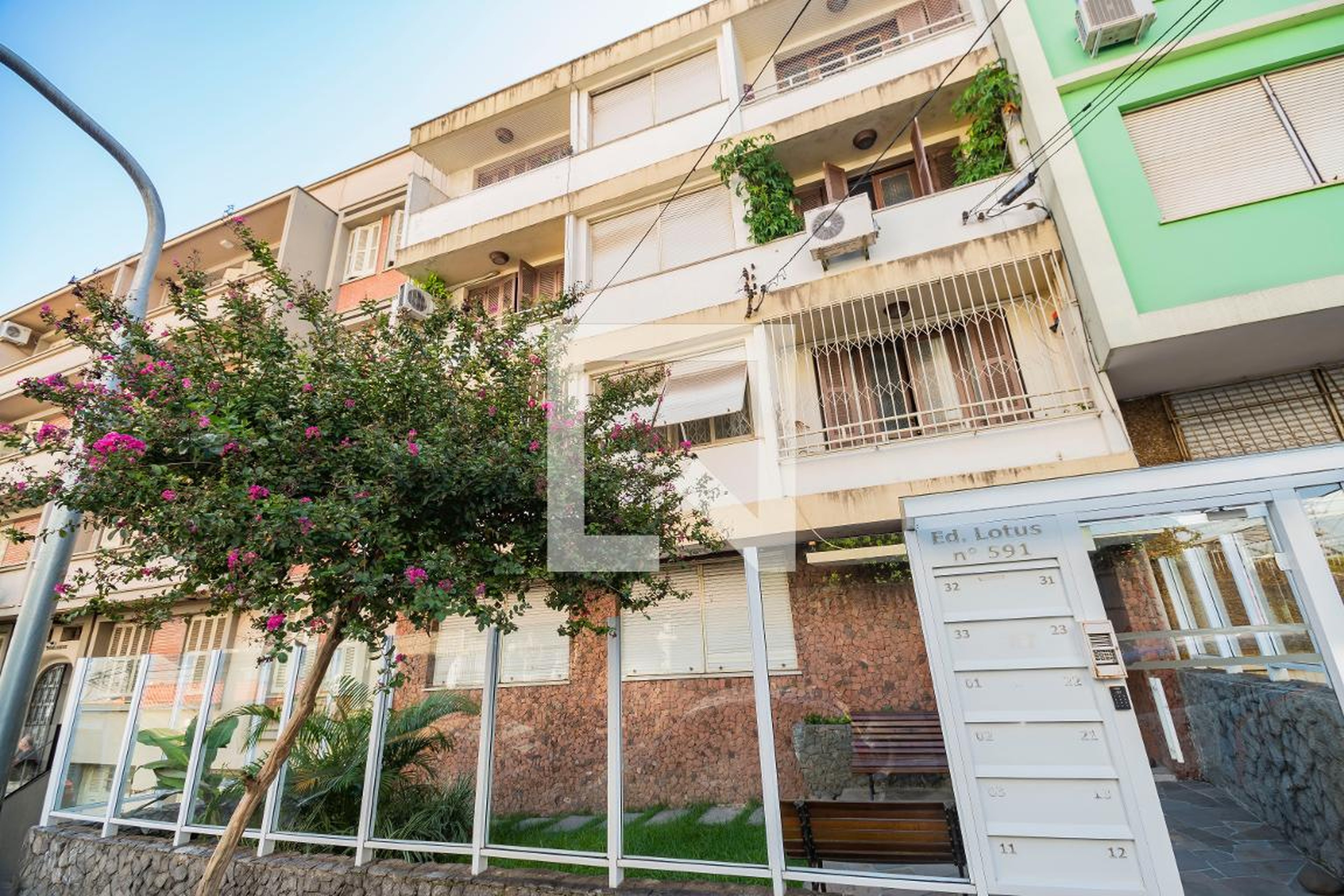 Fachada do Condomínio Edifício Lotus