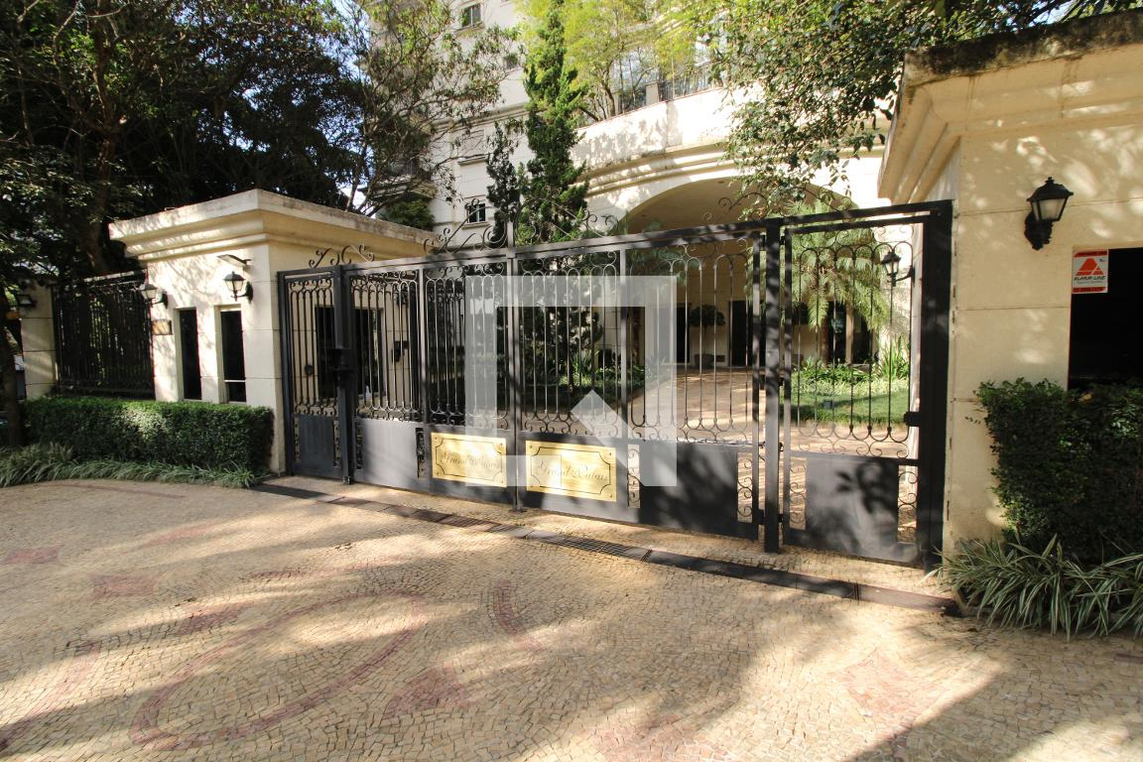 Fachada Condomínio Grand Palais