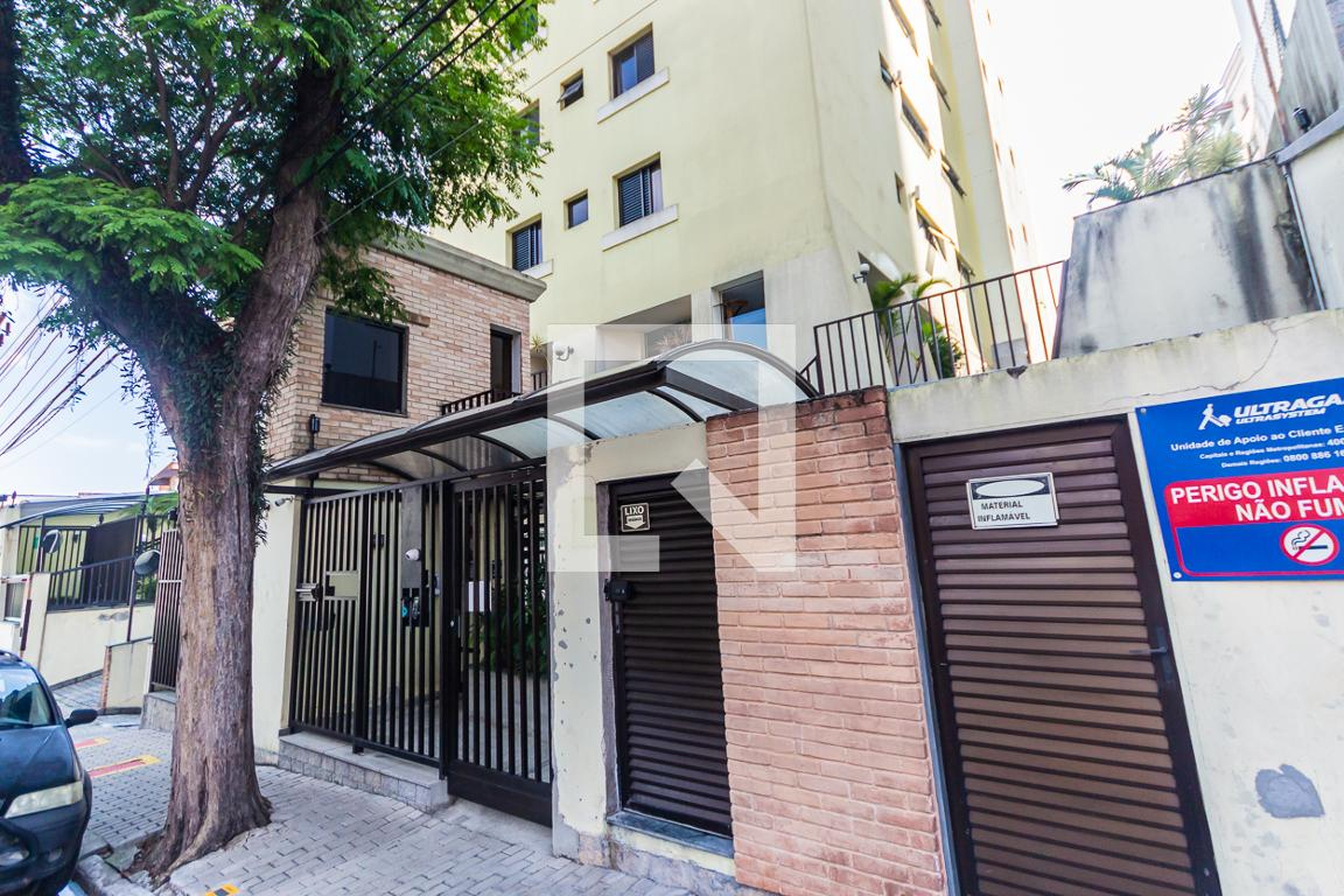 Fachada Condomínio em Rua Barão do Rio Branco, 477