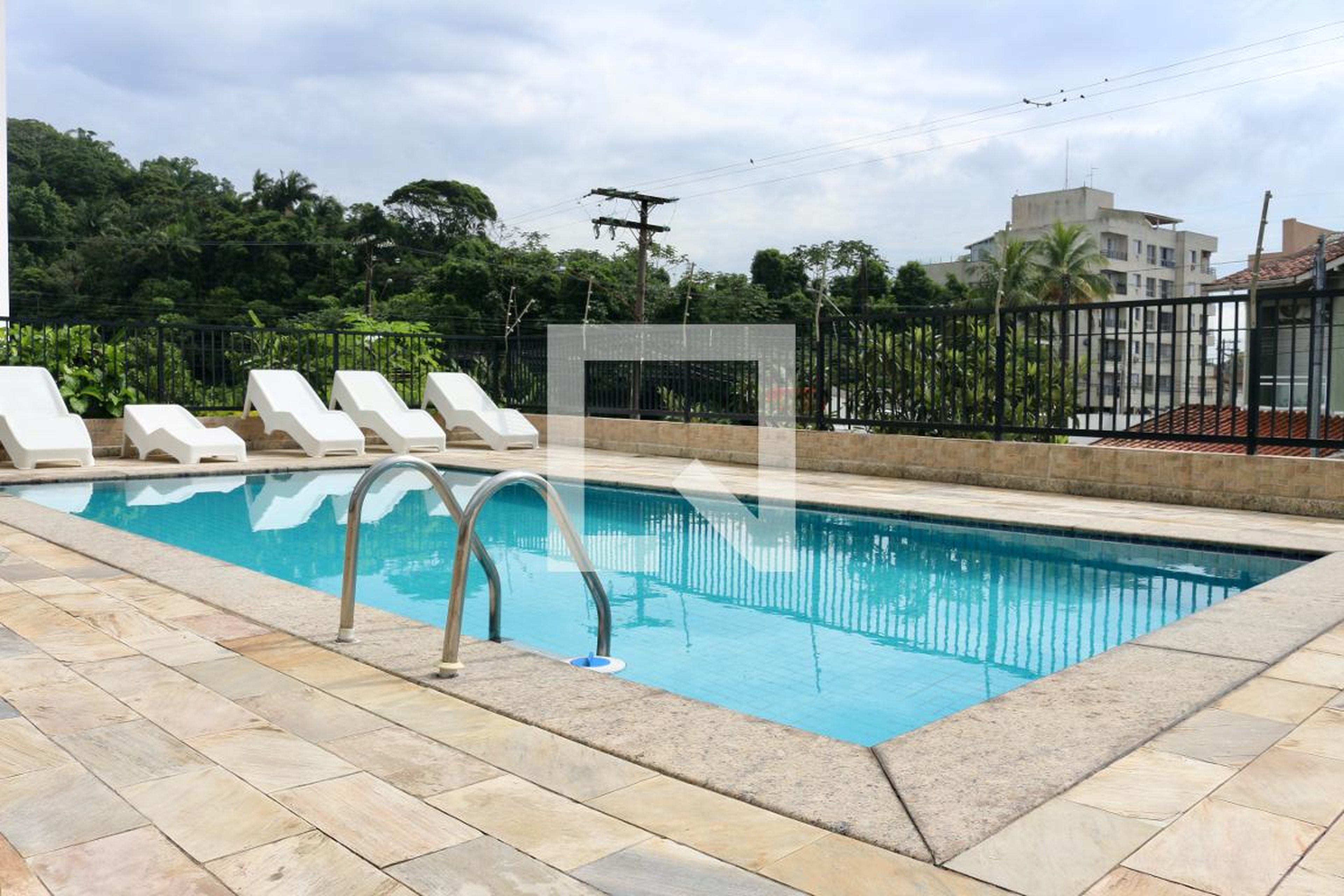 Piscina - Torre de Las Palmas