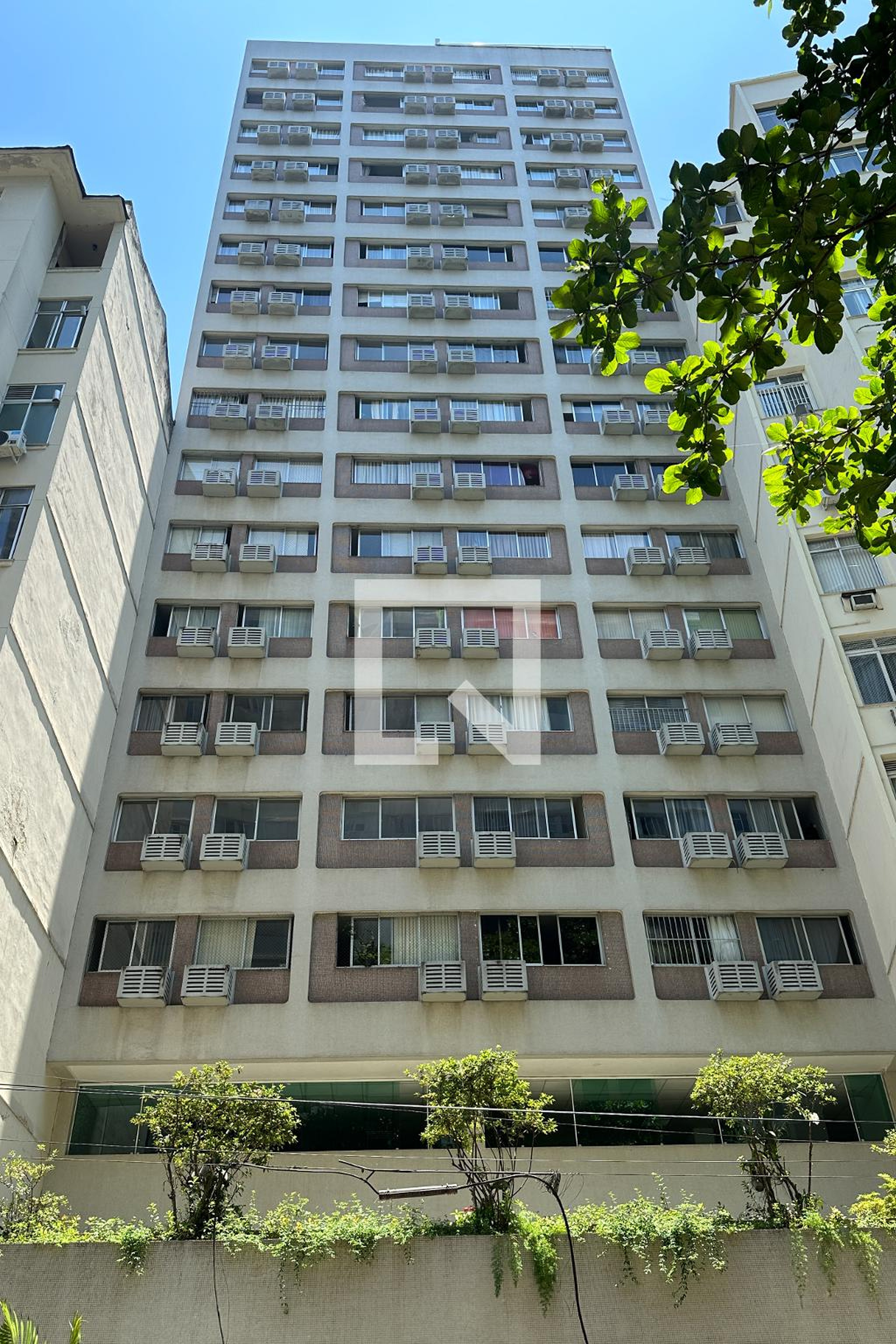 Fachada Condomínio em Rua Siqueira Campos, 152