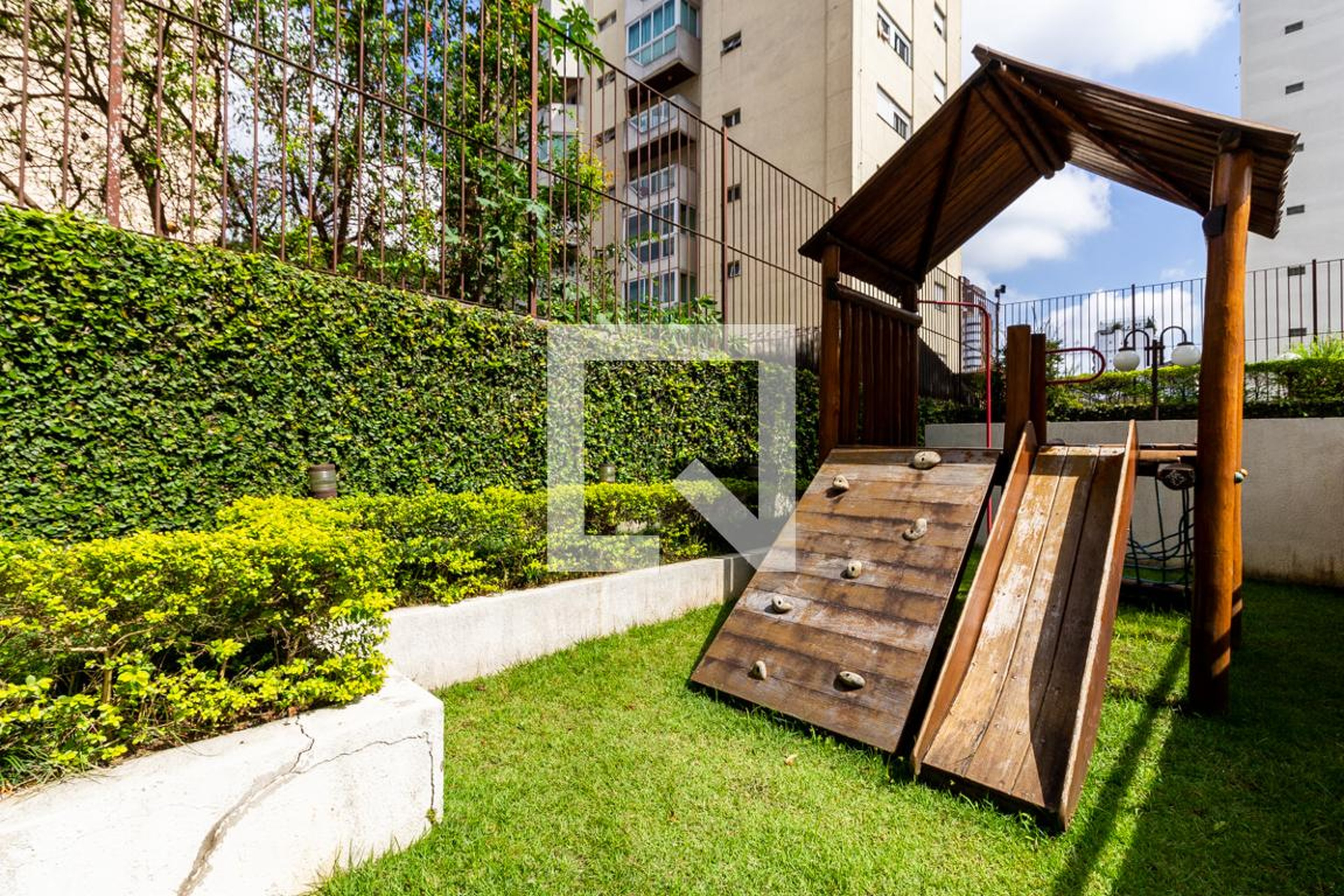 Playground - Edifício Camataí Guaramomis