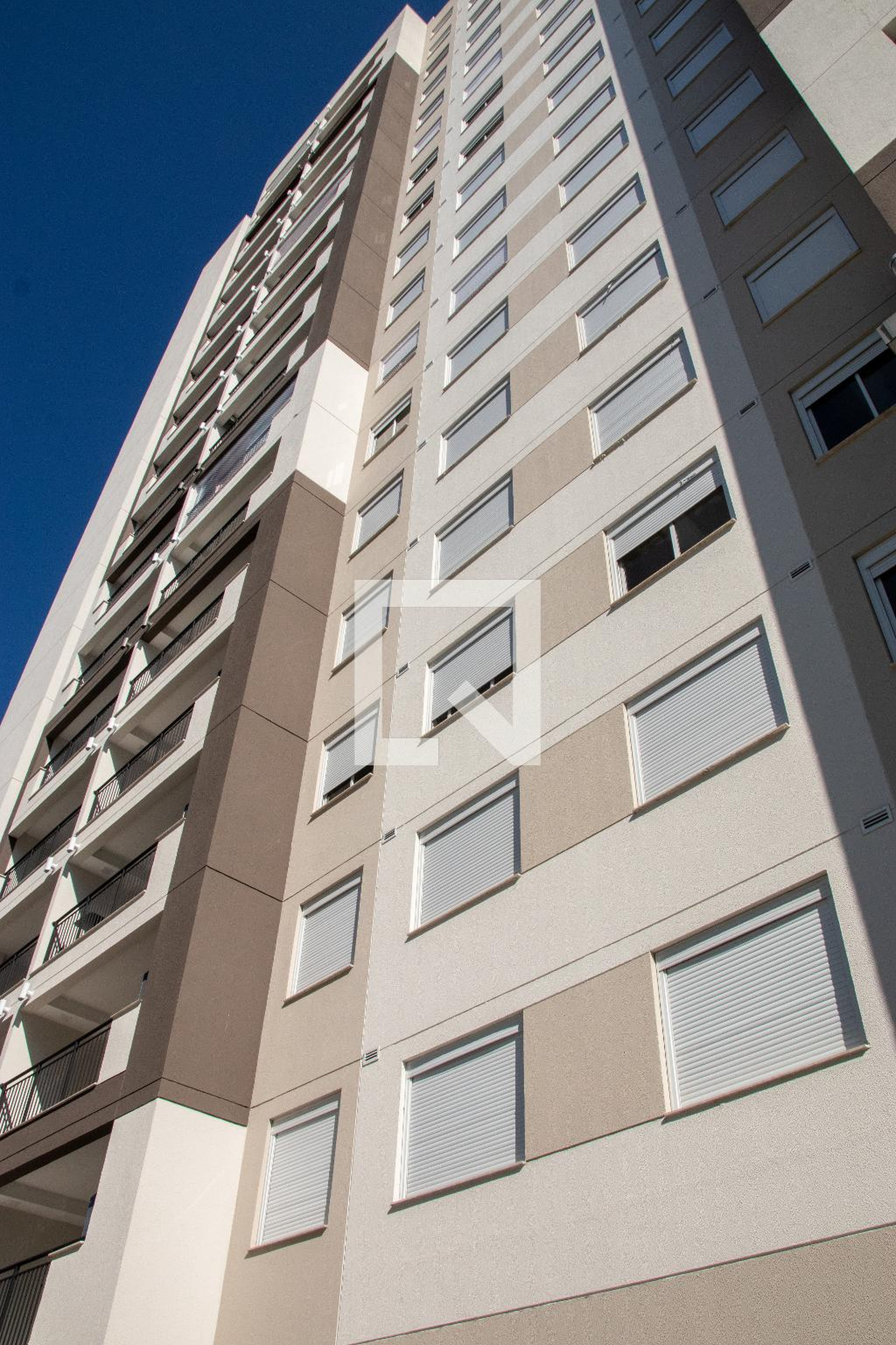 Fachada Condomínio em Rua Cônego Ladeira, 295