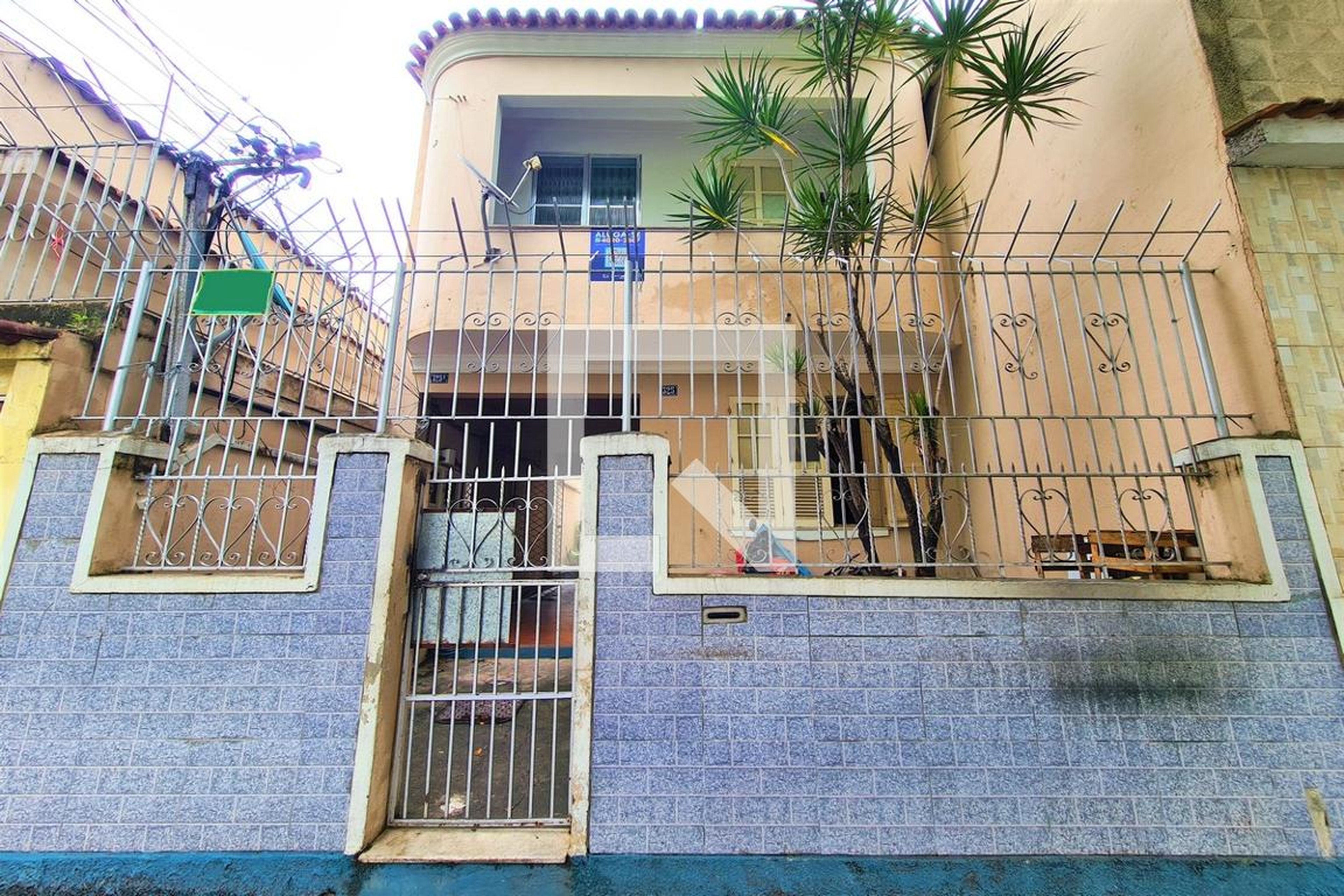 Fachada Condomínio em Rua do Rocha, 325