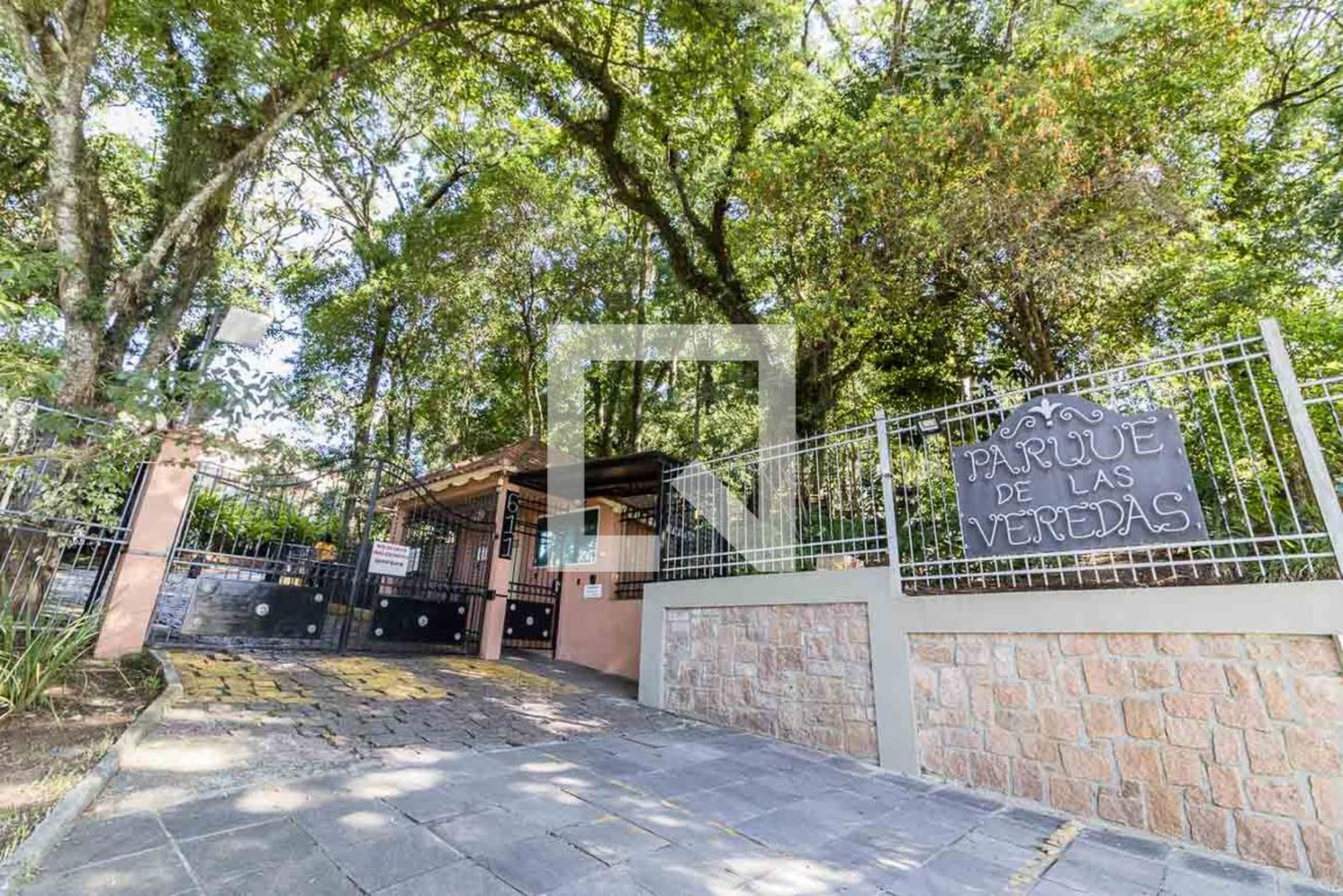 Fachada Condomínio Parque de Las Veredas