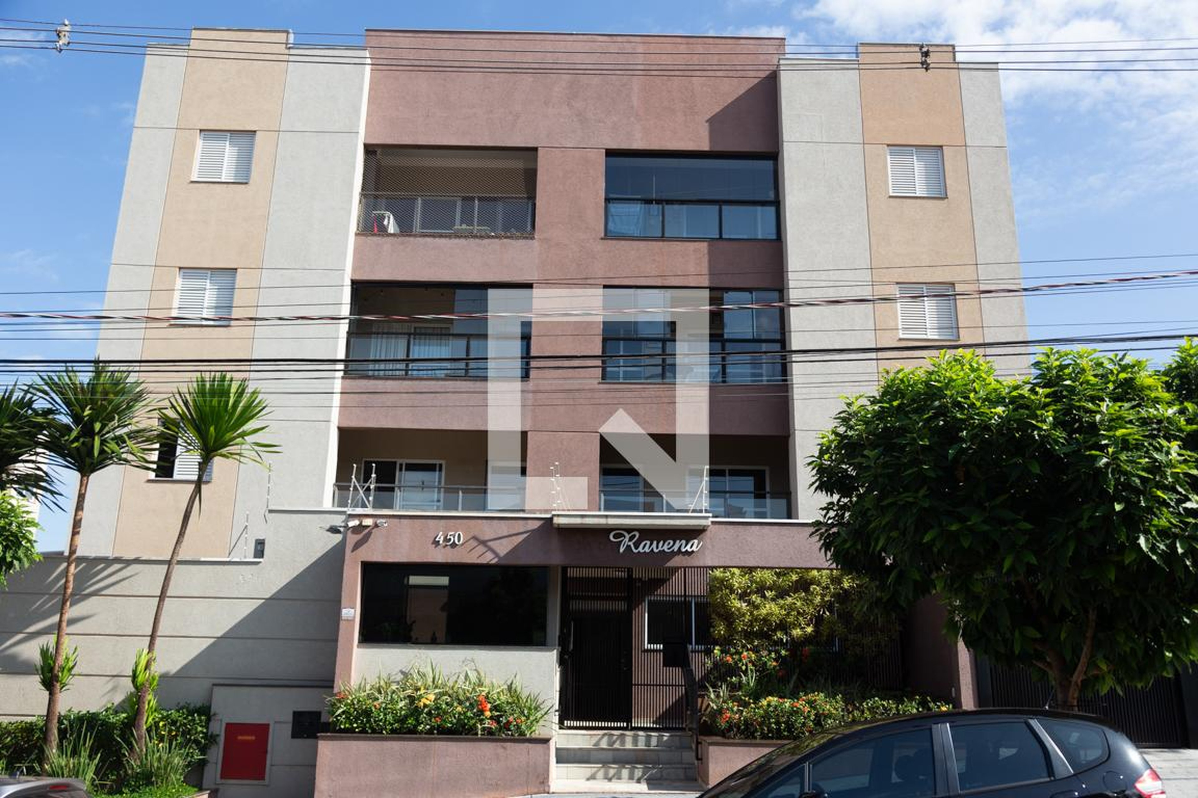 Fachada do Prédio Condomínio Ravena