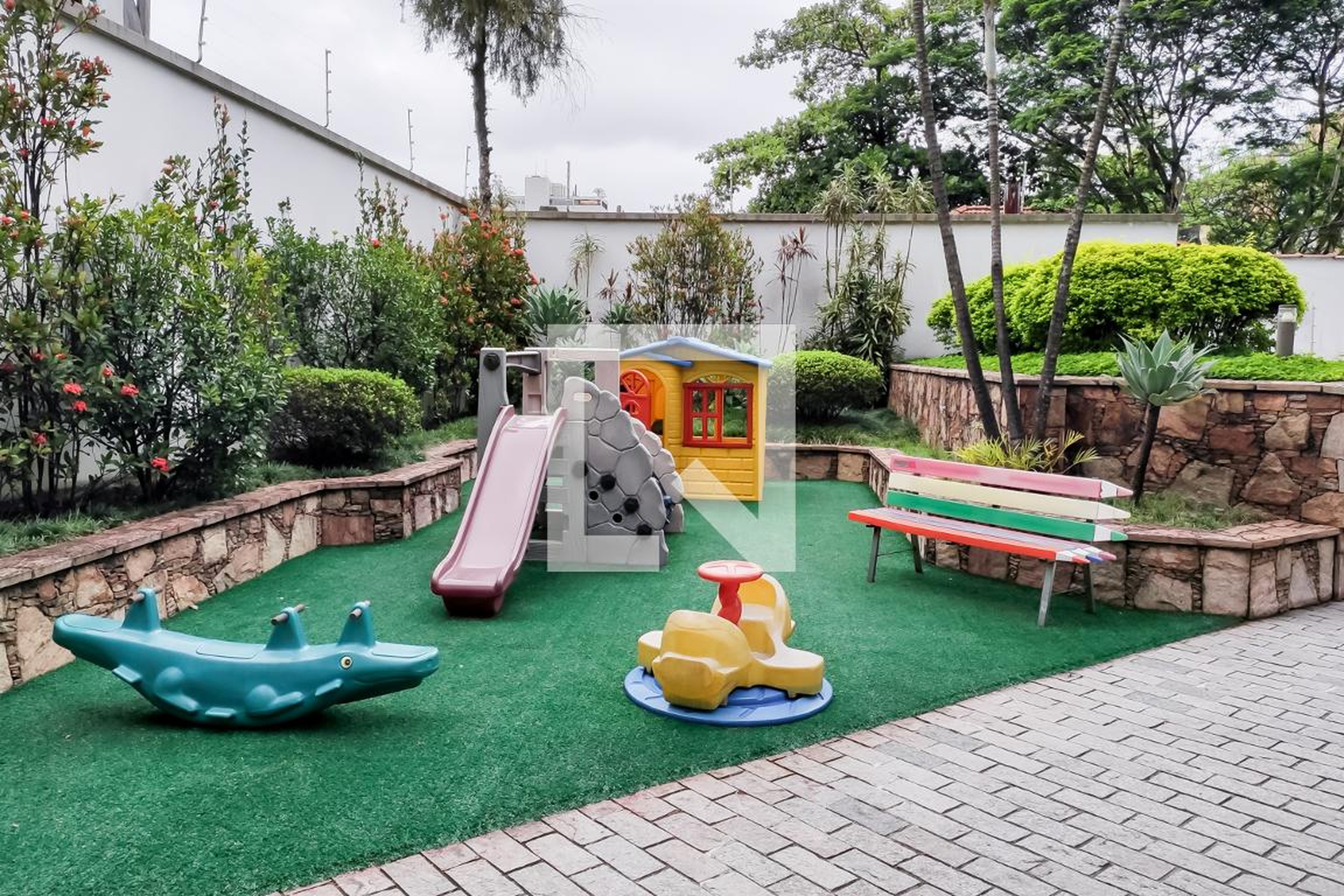 Playground - Jardim dos Ipês