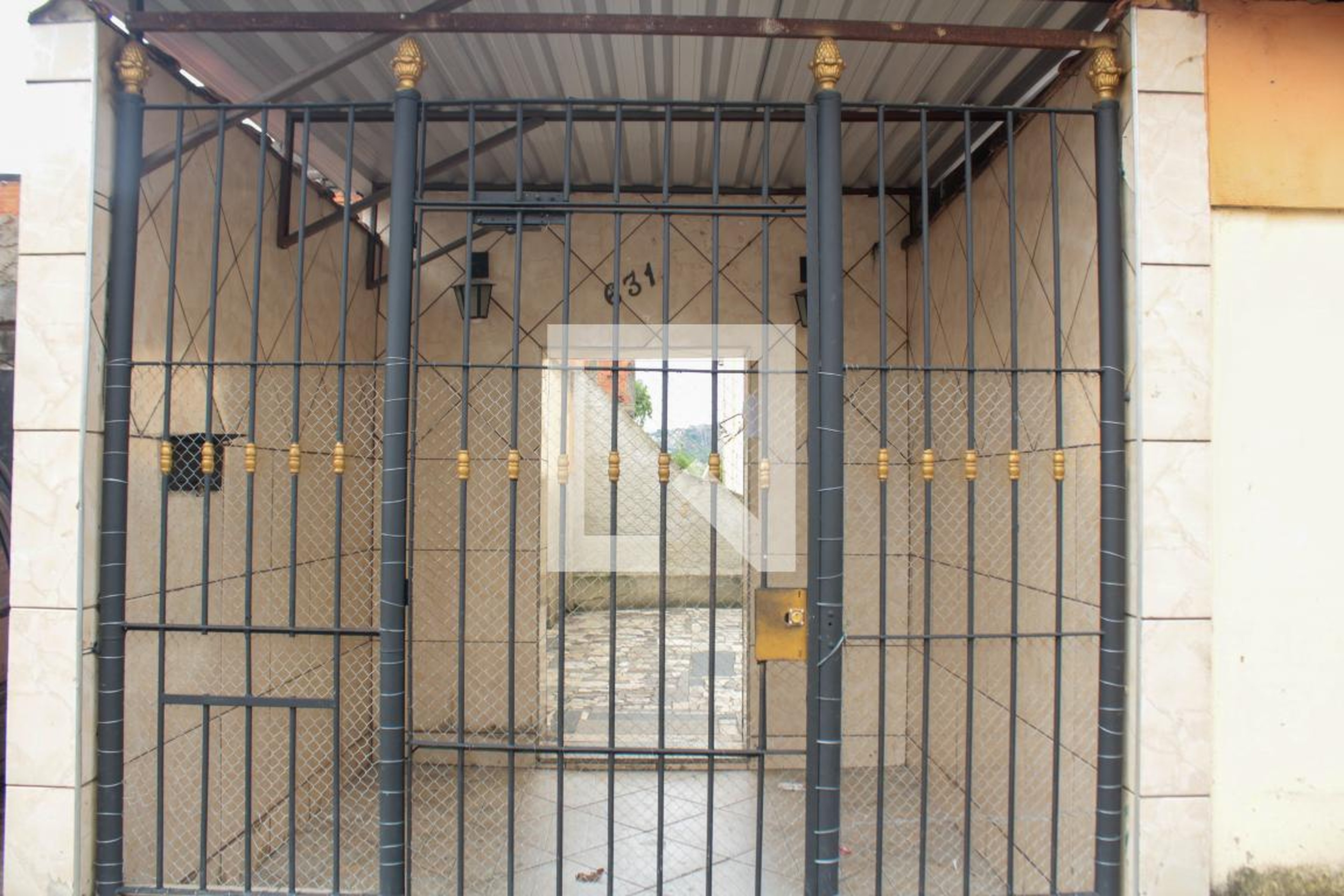 Fachada Condomínio em Rua Engenho do Mato, 631