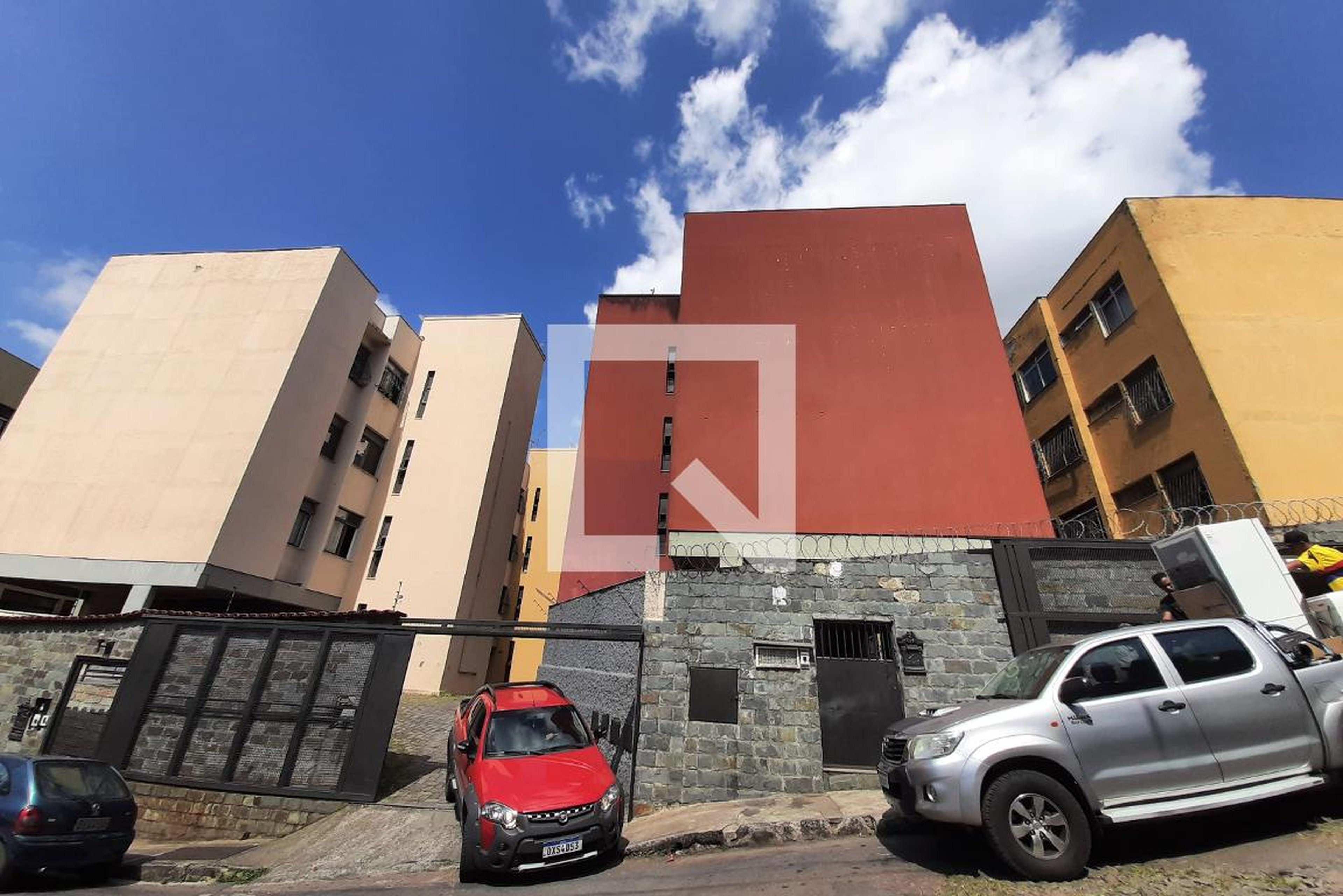 Fachada do Condomínio Edifício Catalunha