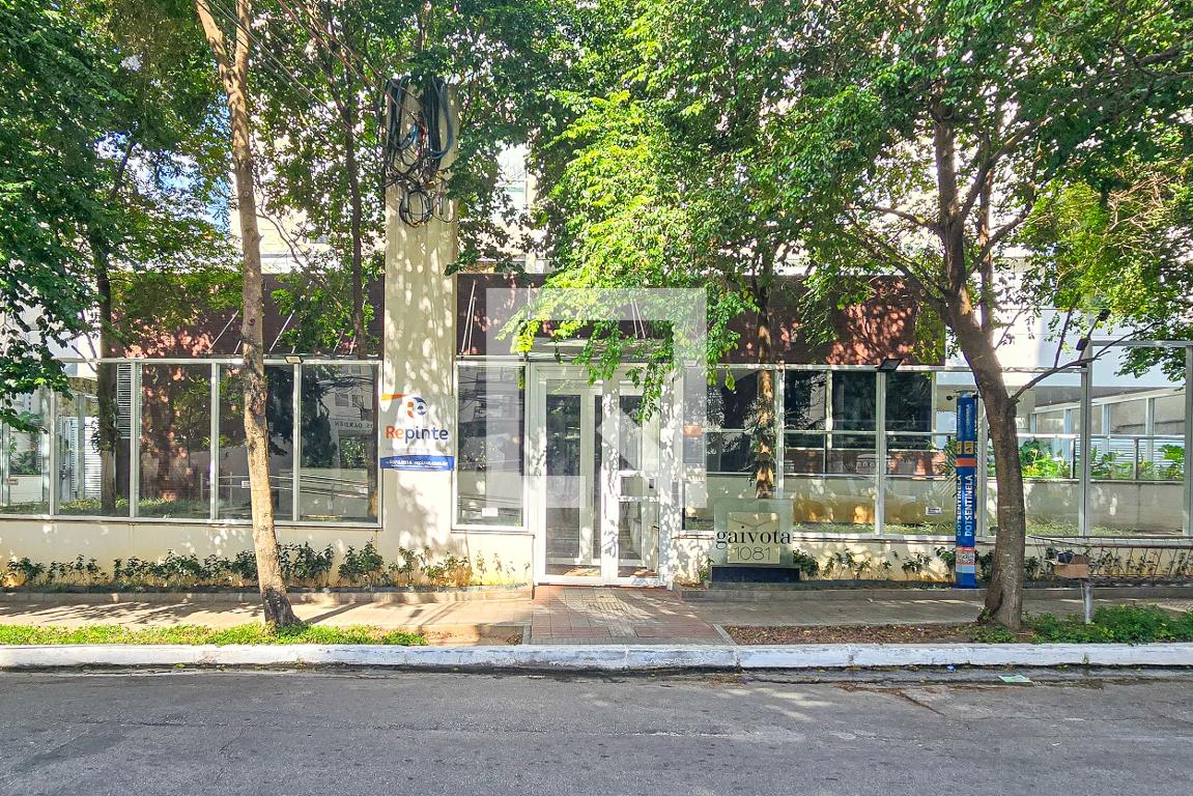 Fachada Condomínio em Rua Gaivota, 1085