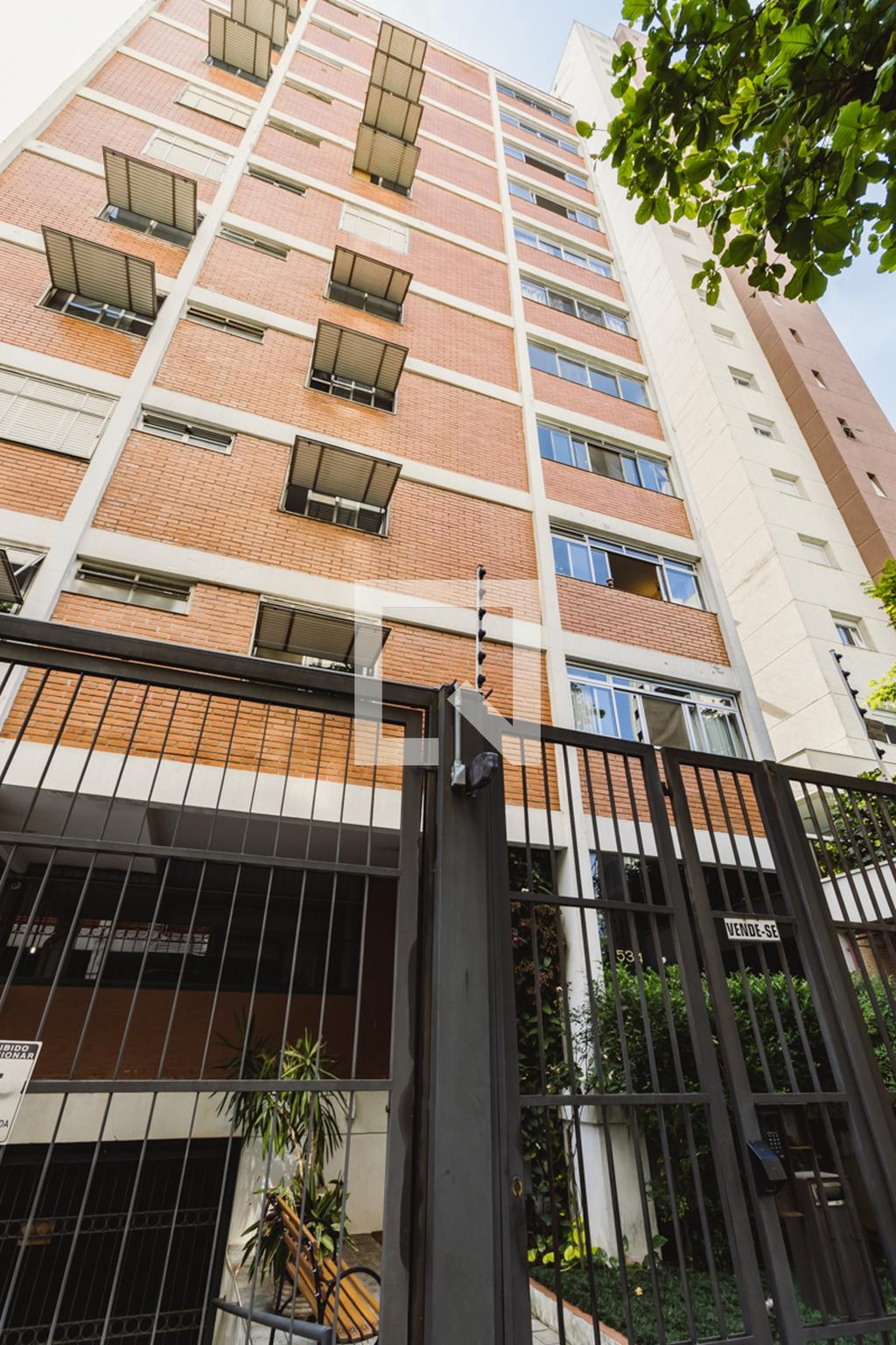 Fachada Condomínio em Rua Apiacás, 634