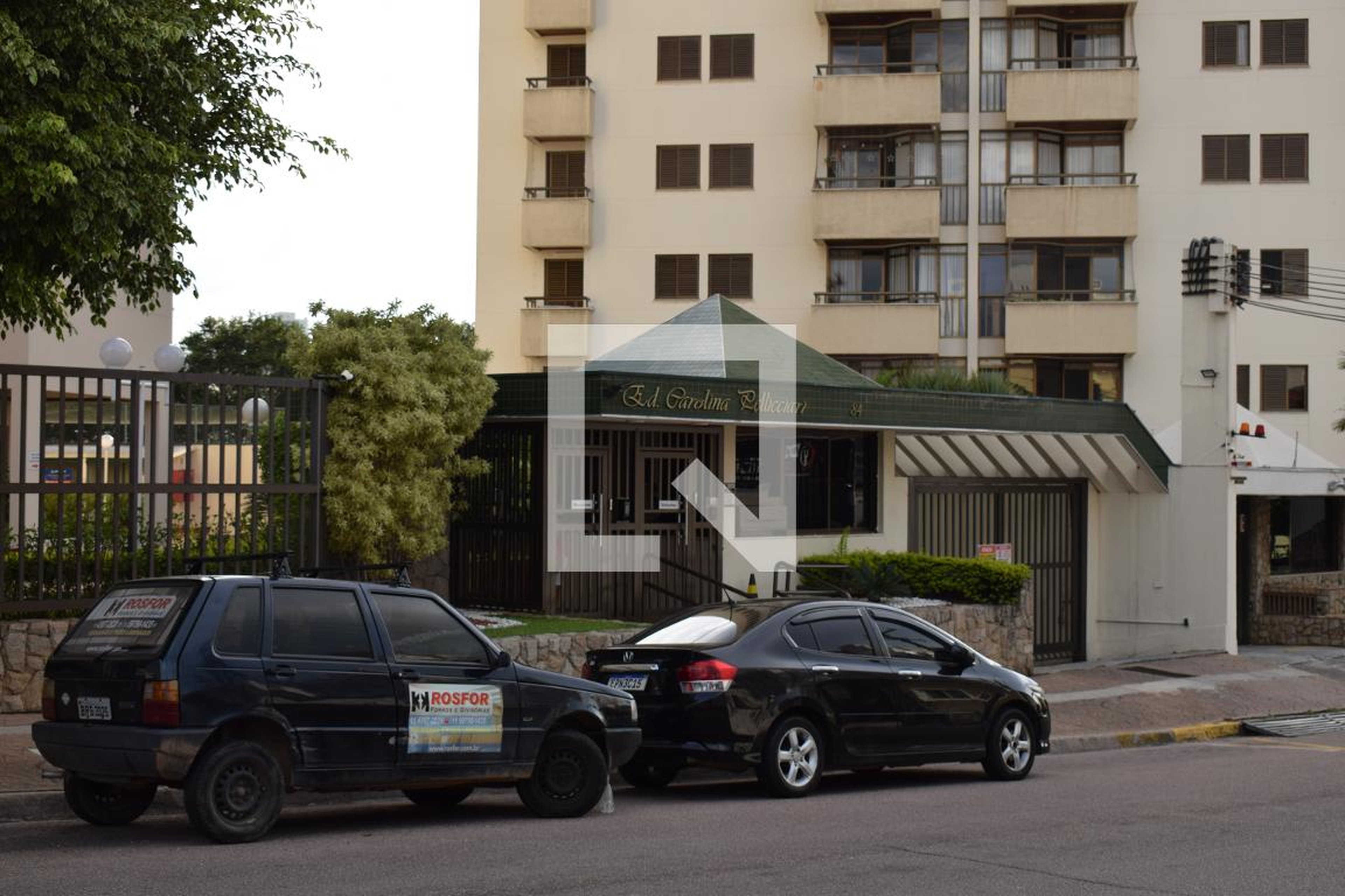 Fachada do Condomínio Condomínio Carolina Pelliciari