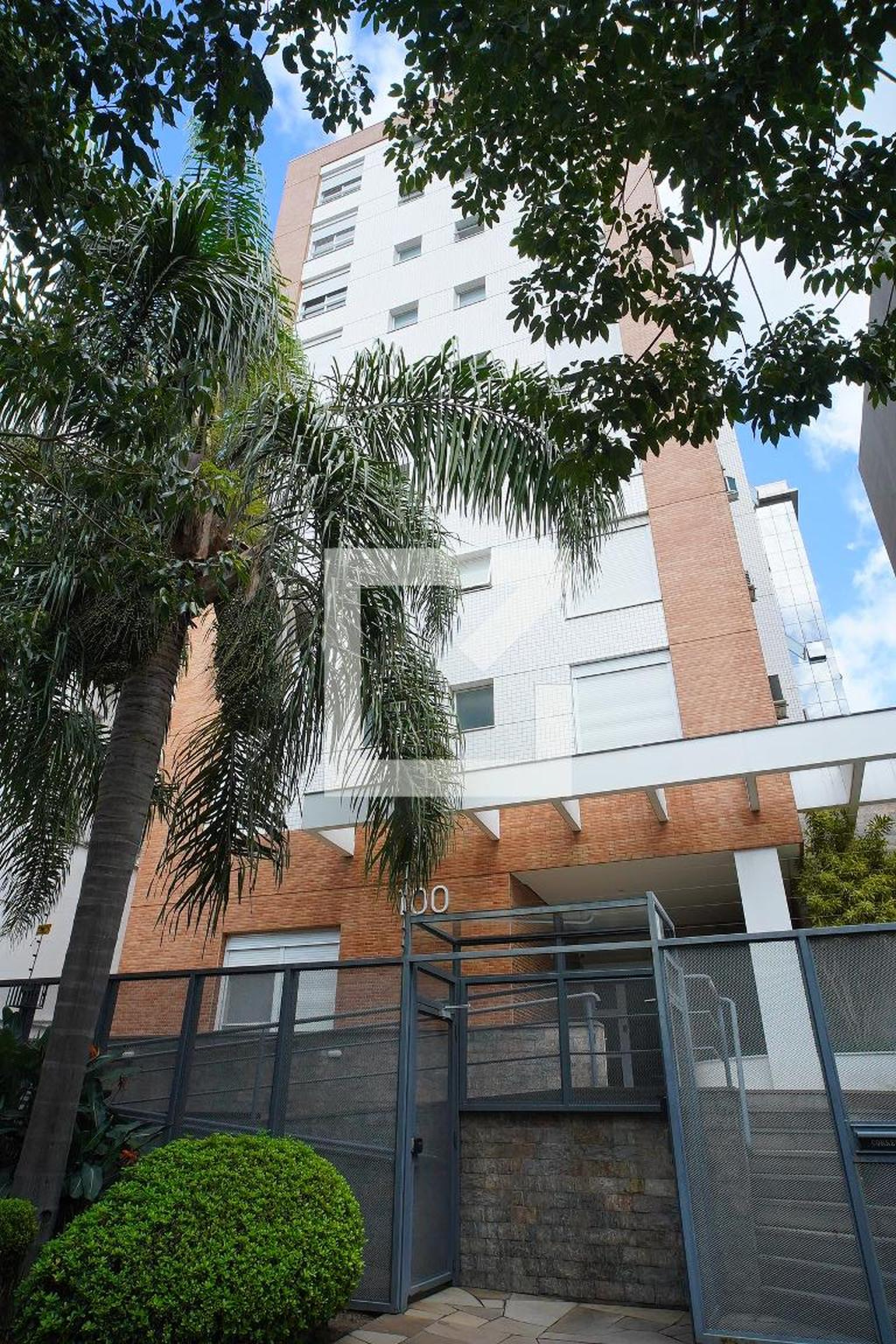 Fachada do Prédio Condomínio em Avenida Ijuí, 100