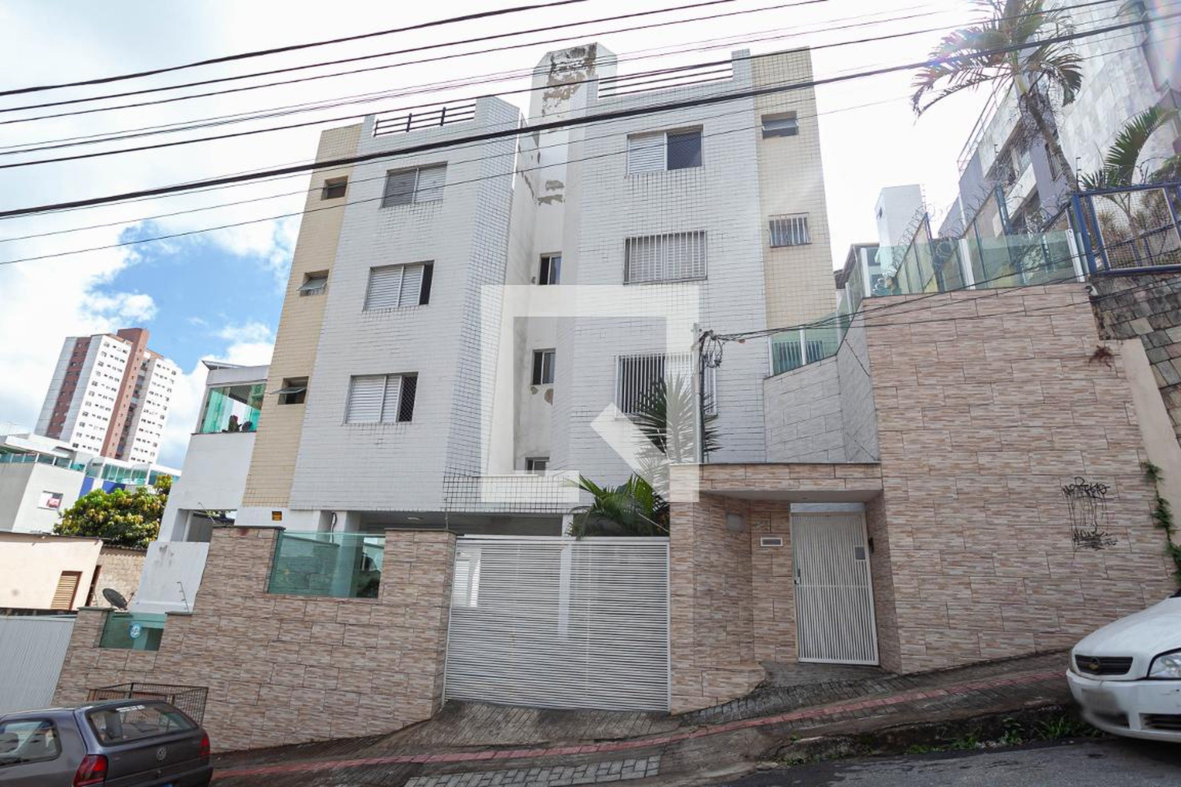 Fachada do prédio Condomínio em Rua São Roque, 457