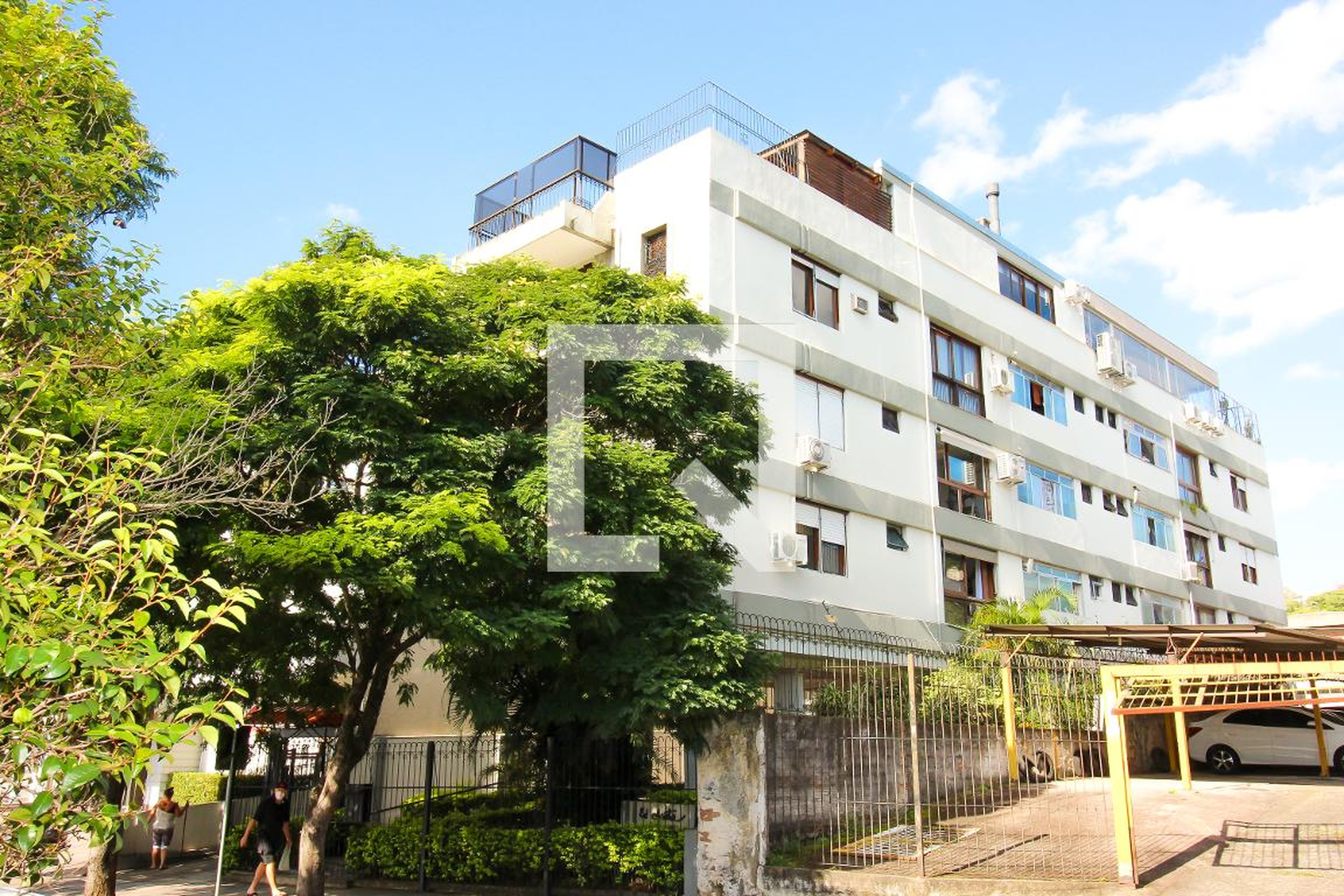 Fachada do Prédio Condomínio em Rua Silveiro, 282