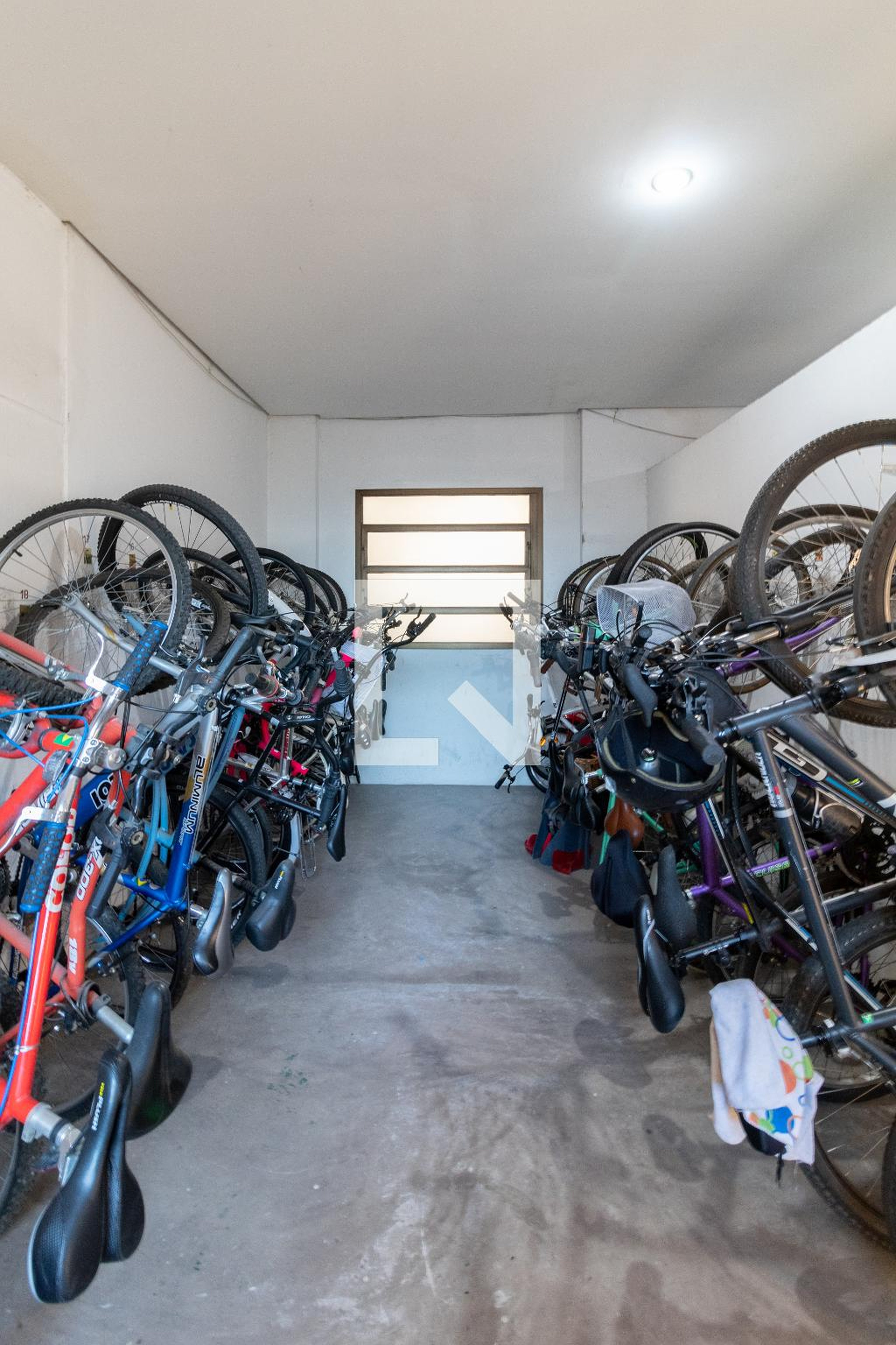 Bicicletário - Edifício Saint James Park