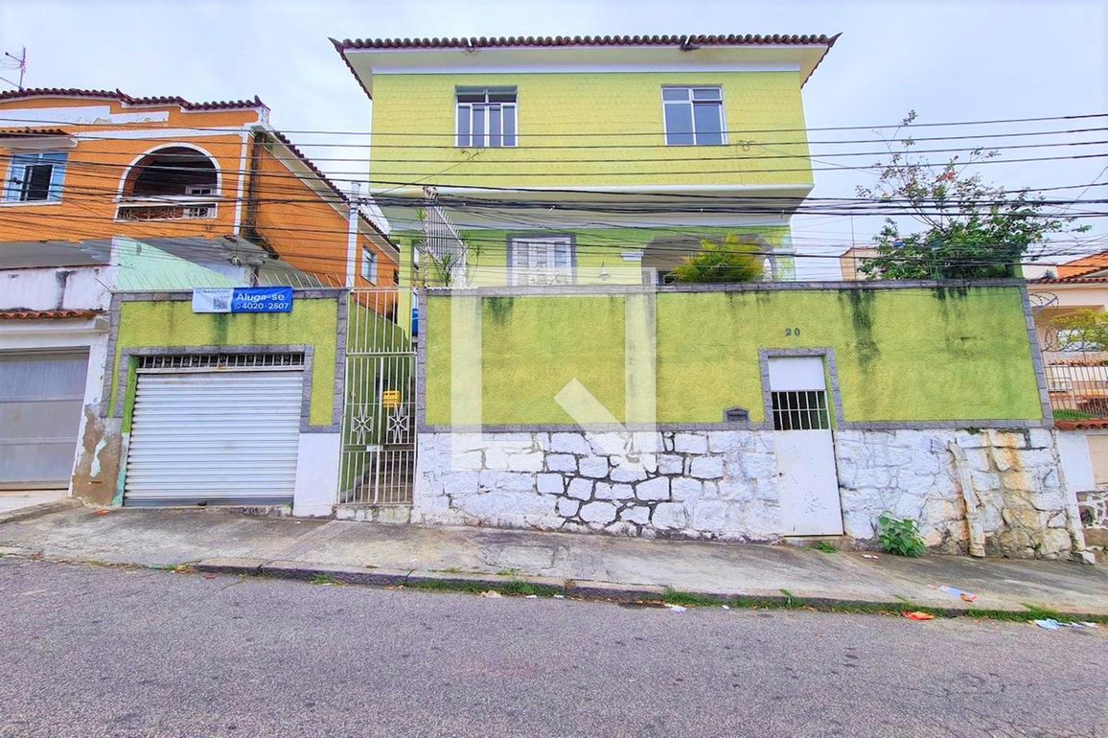 Fachada Condomínio em Rua José Roberto, 20