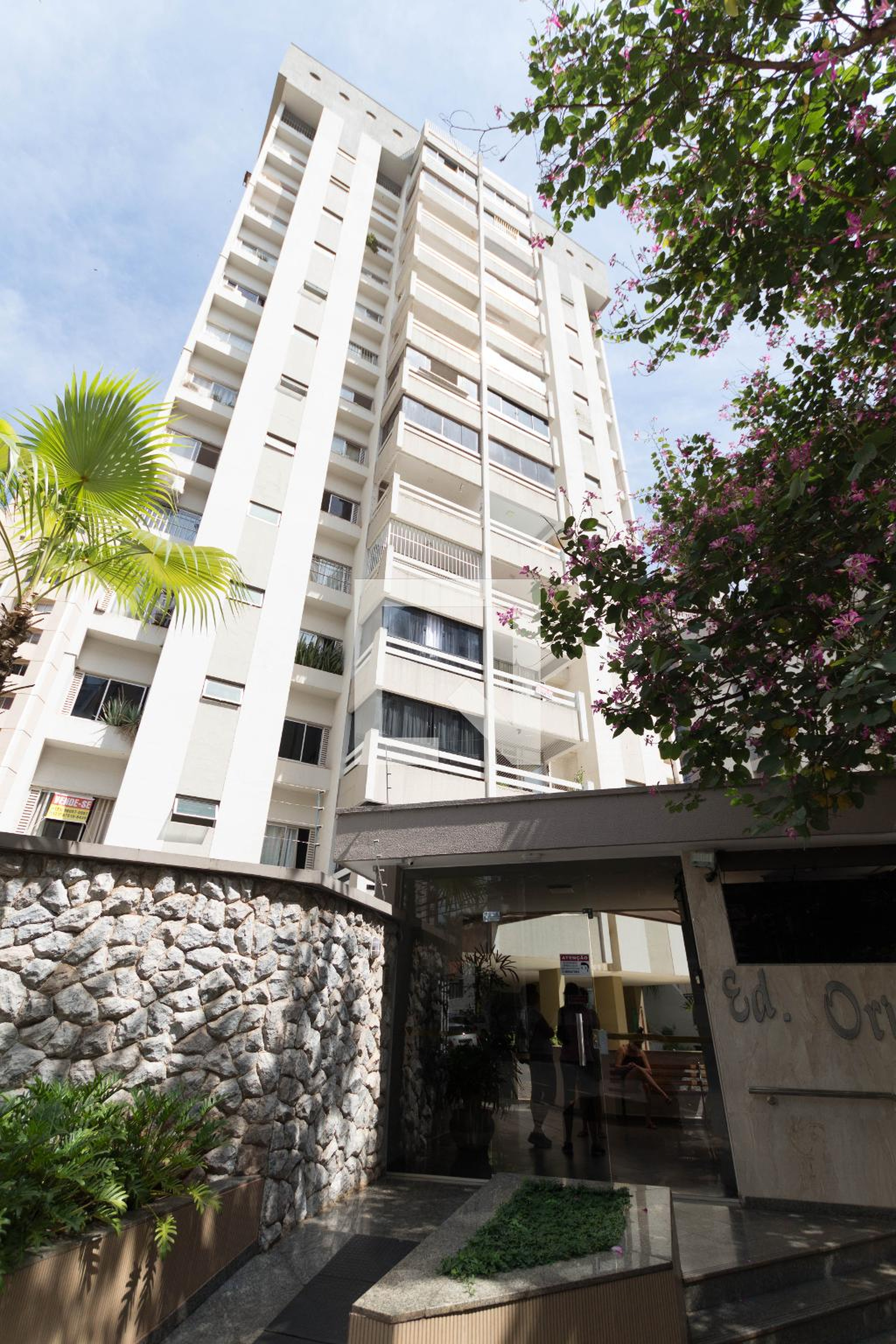 Fachada Condomínio em Rua 9, 1148