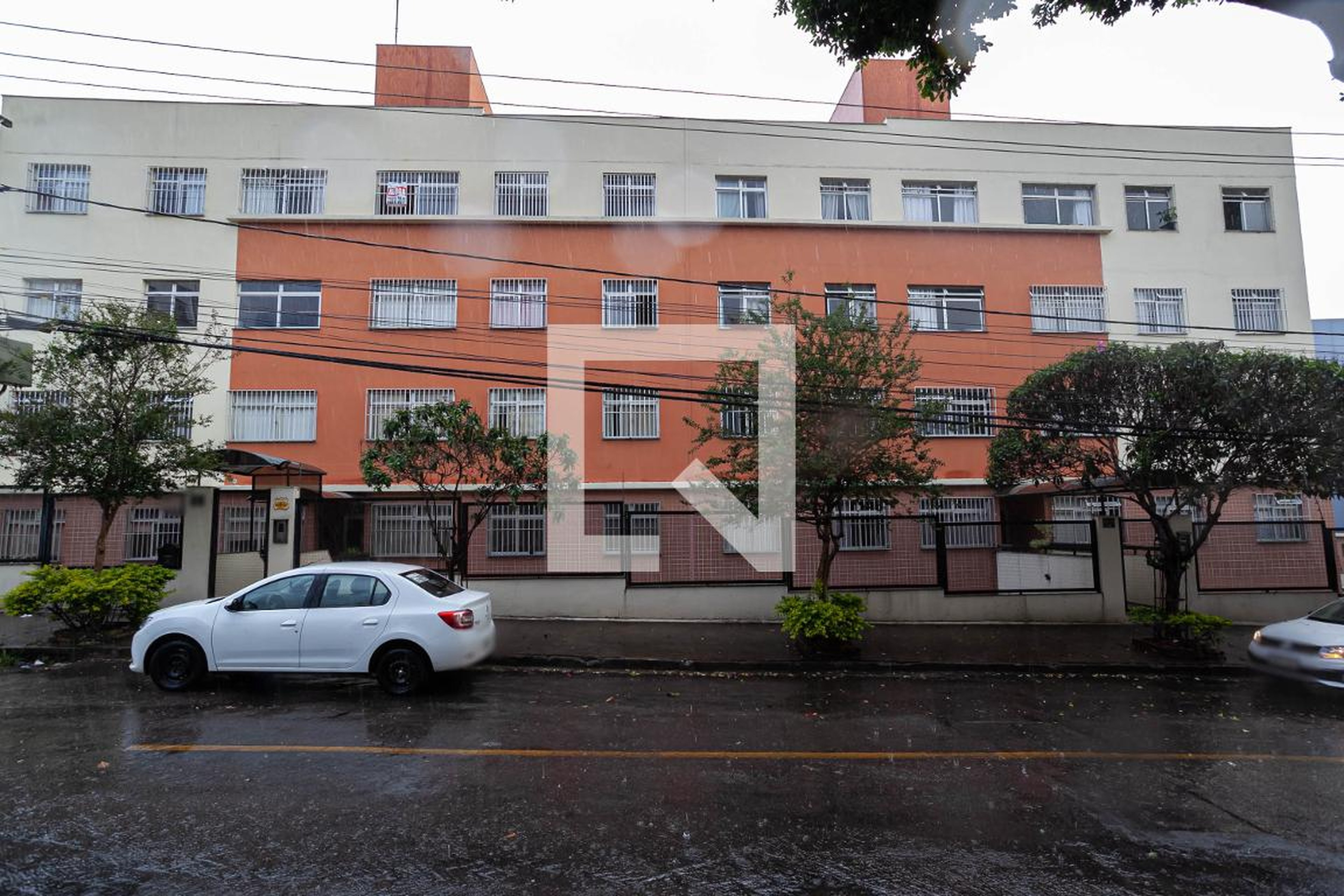 Fachada do prédio Condomínio em Rua Doresópolis, 676