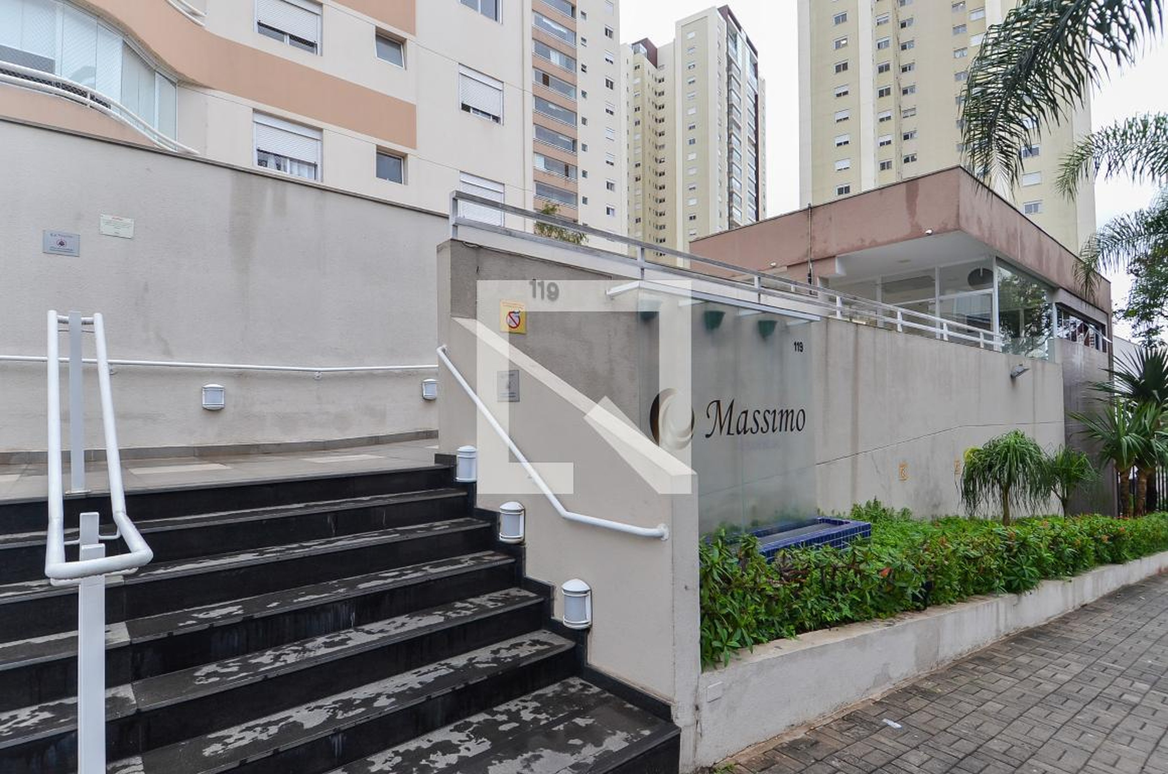 Fachada do Condomínio Condomínio Massimo