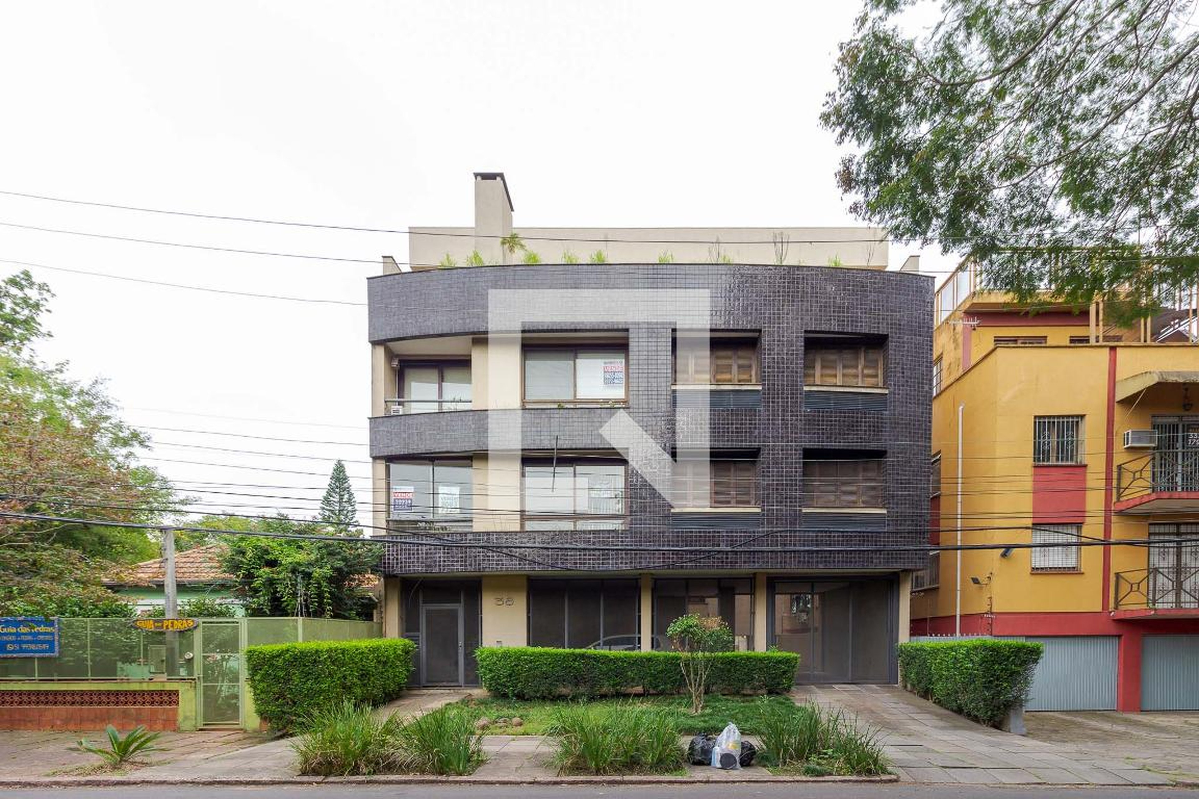 Fachada Condomínio em Praça Arco Verde, 38