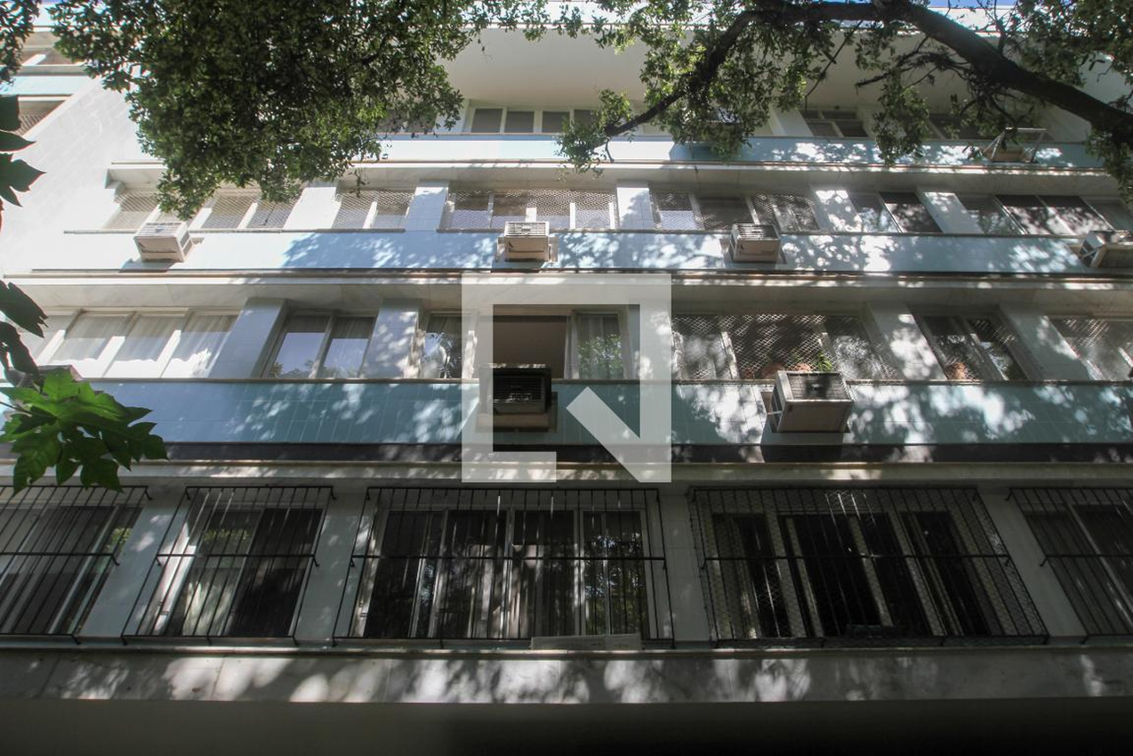 Fachada do Prédio Edifício Carina