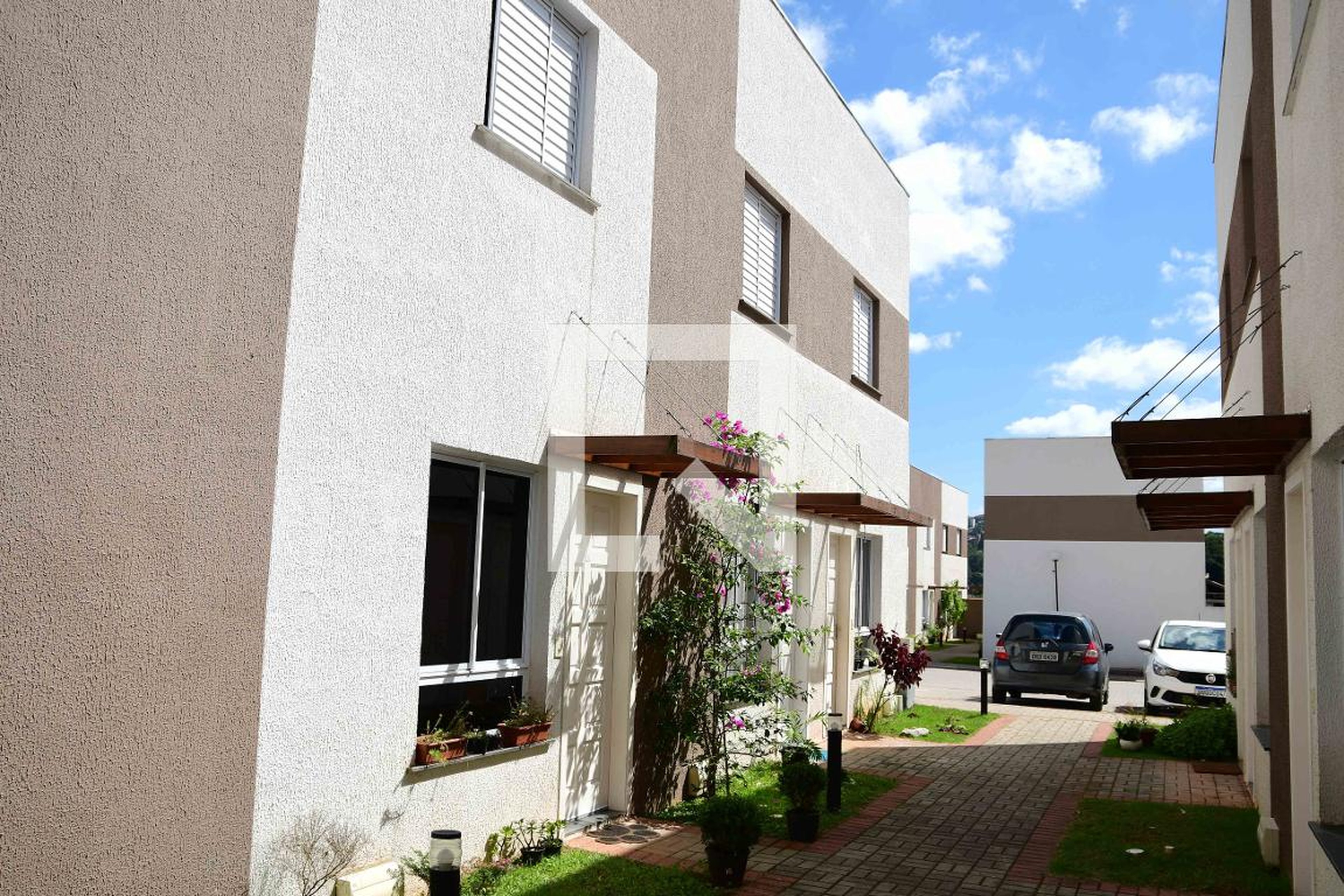 Fachada Condomínio em Estrada Padre Inácio, 89