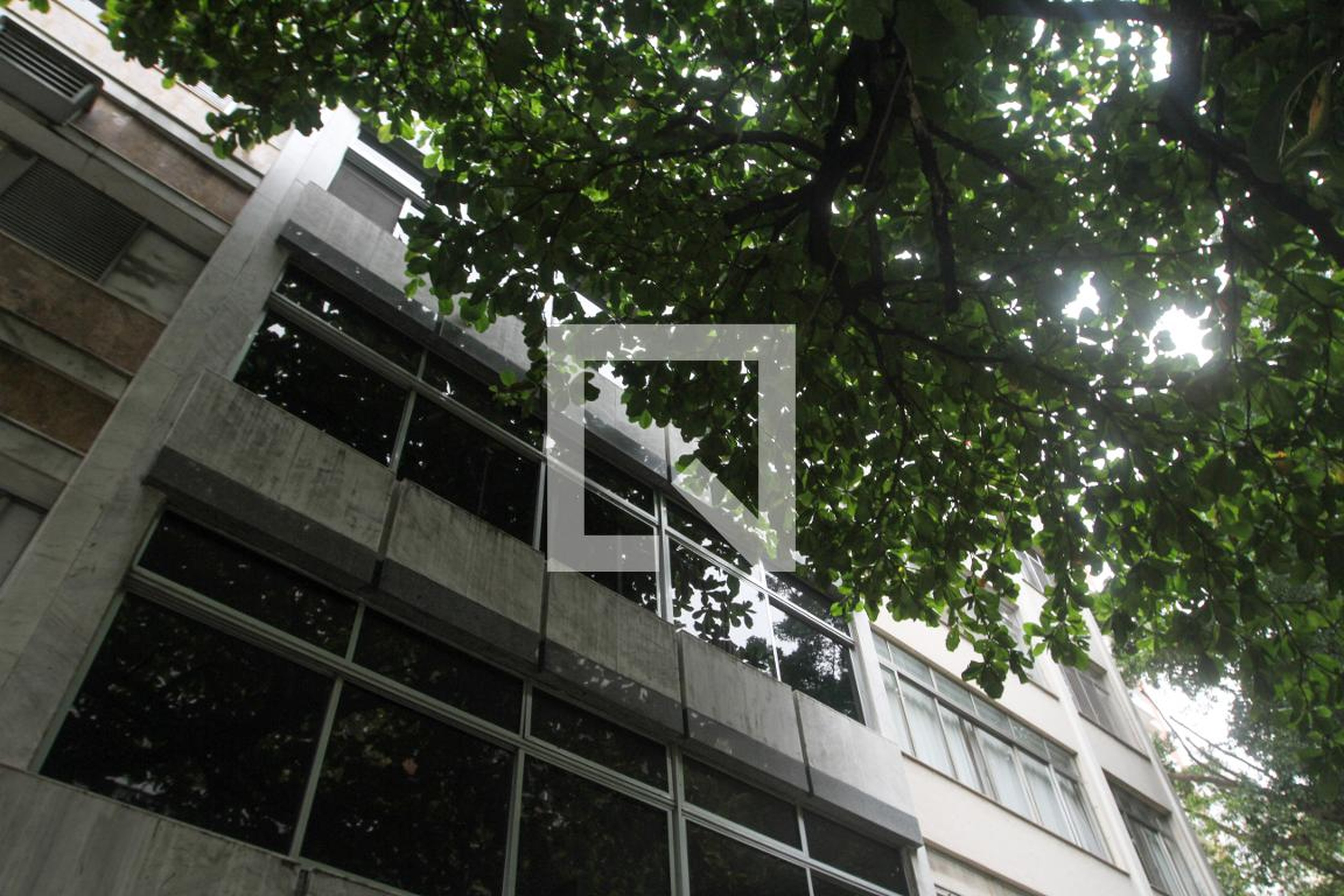 Fachada do Prédio Condomínio em Rua Barão da Torre, 431