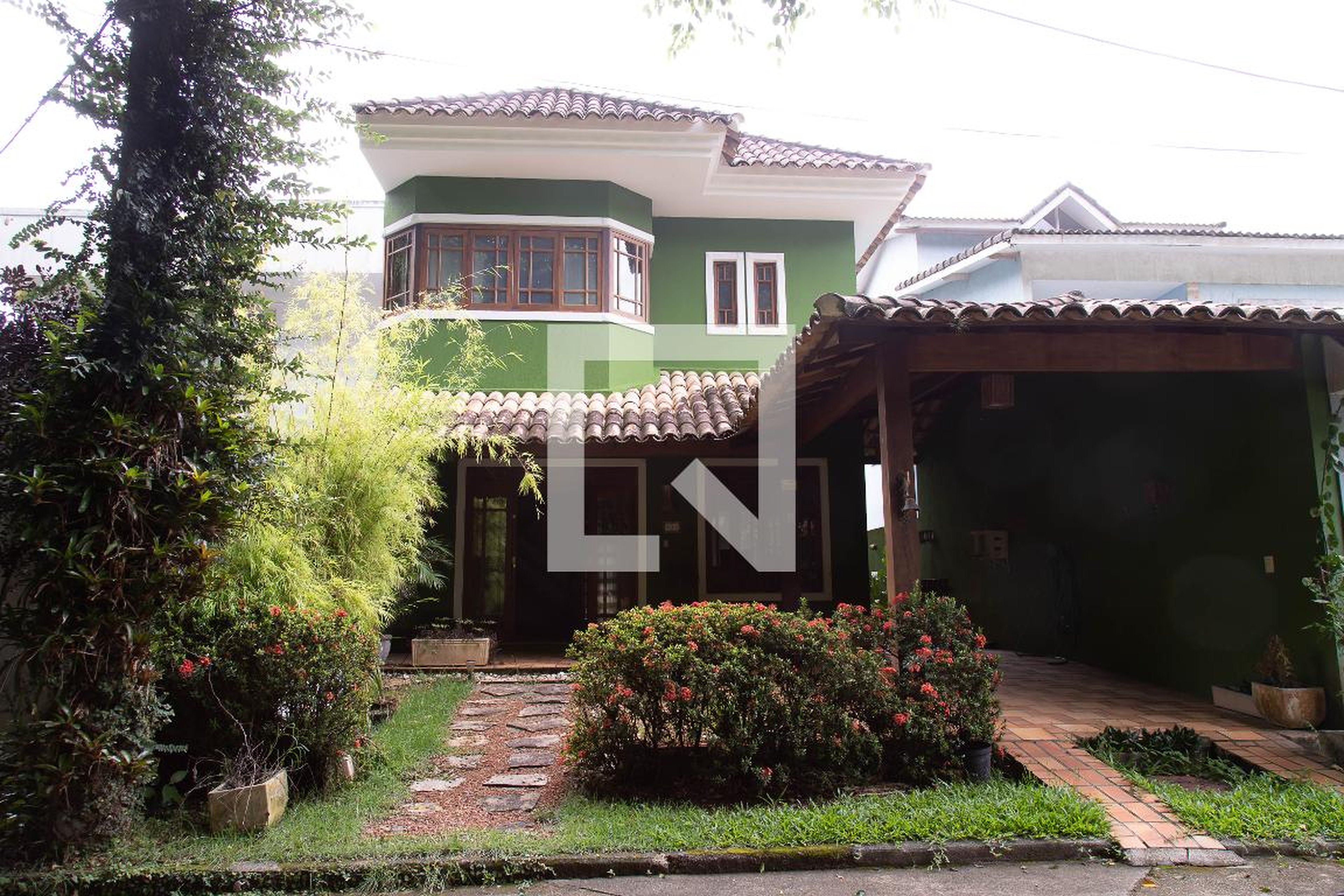 Fachada Condomínio em Rua Lagoa Bonita, 430