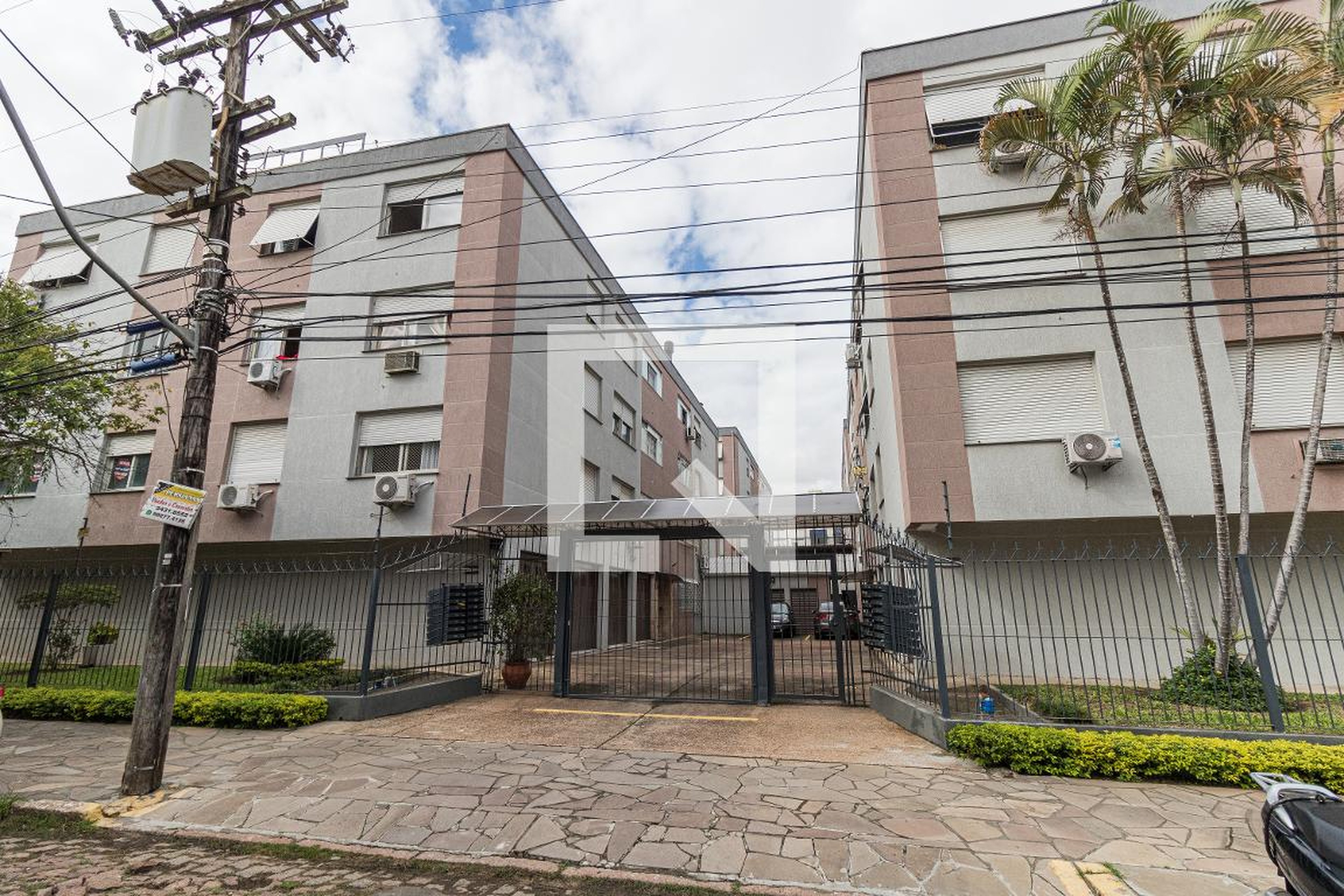 Fachada do Condomínio Condomínio em Rua Gaston Englert, 720