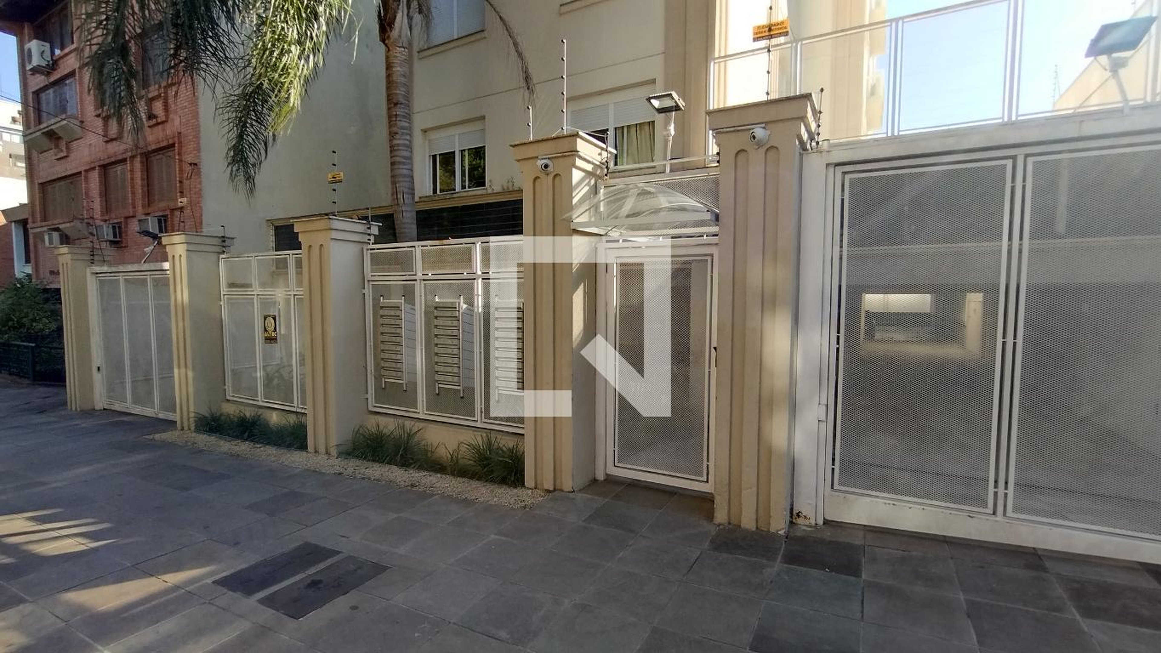 Fachada do Condomínio Condomínio Zaragoza