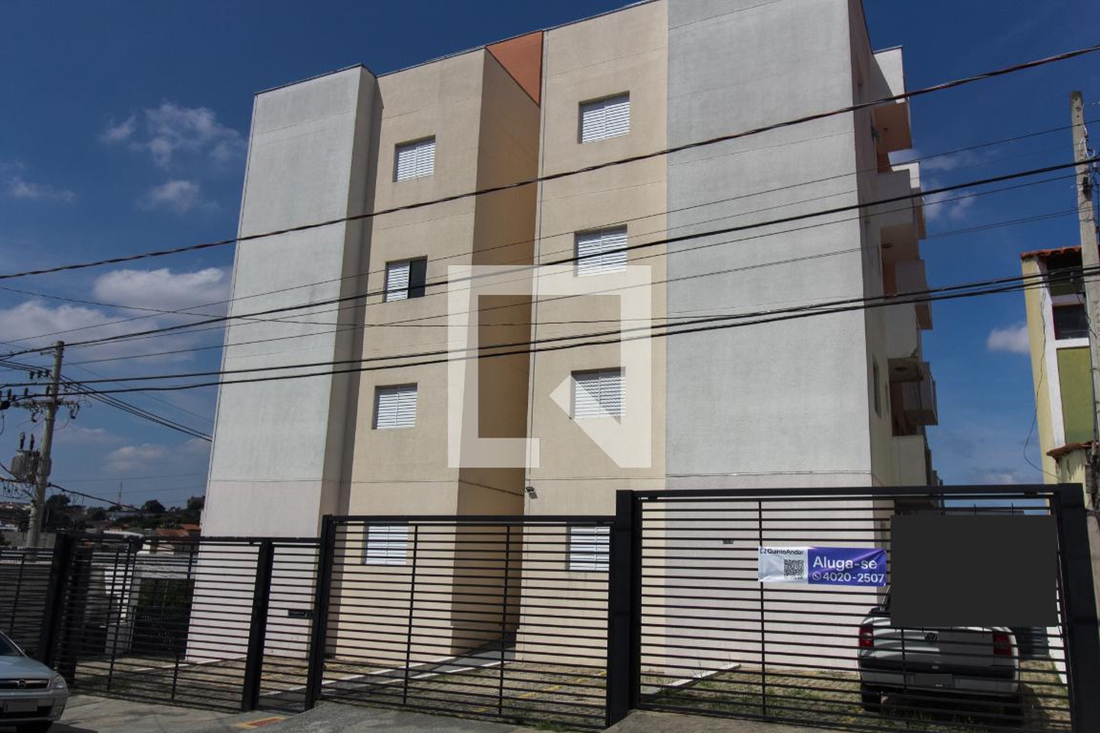 Fachada Condomínio em Rua Mário Soave, 41