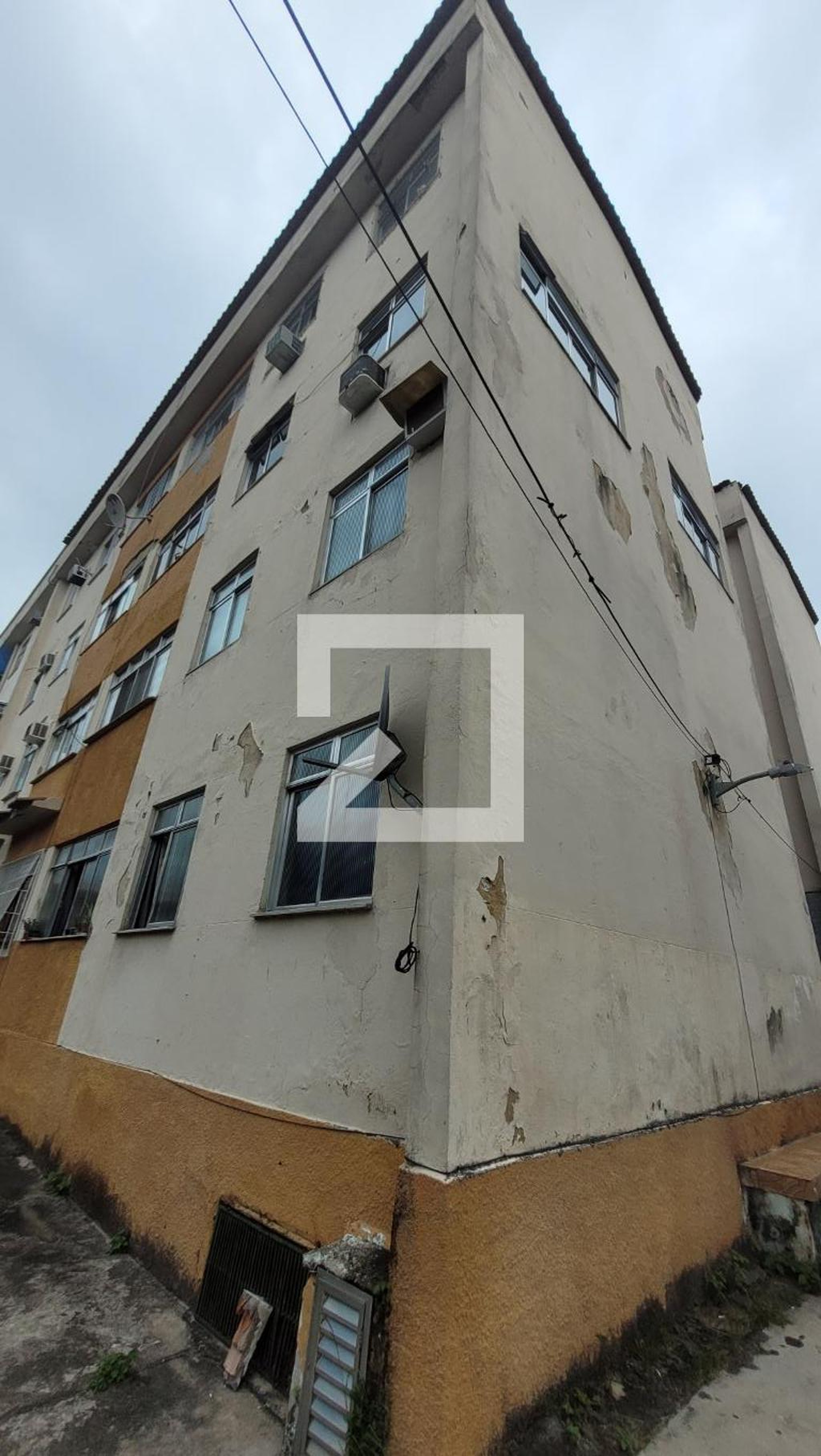 Fachada do Prédio Condomínio em Rua Amâncio Bezerra, 155