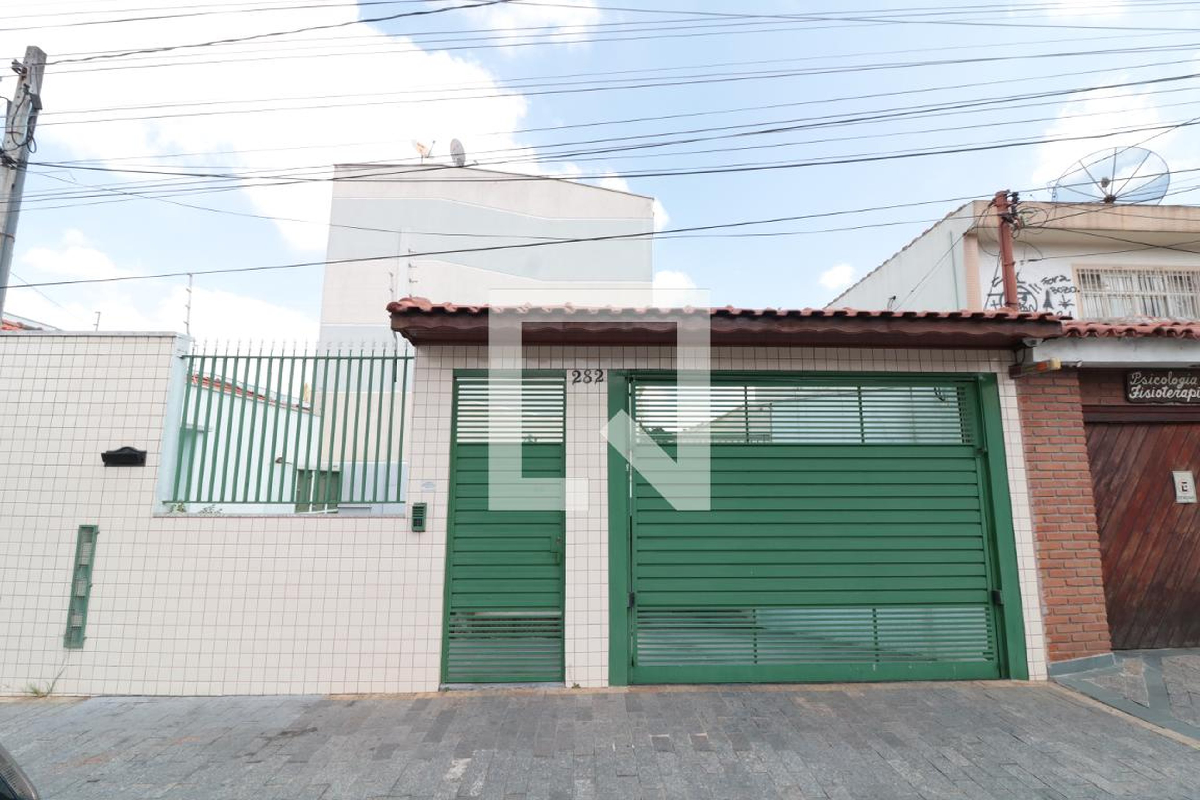 Fachada Condomínio em Rua Betari, 282