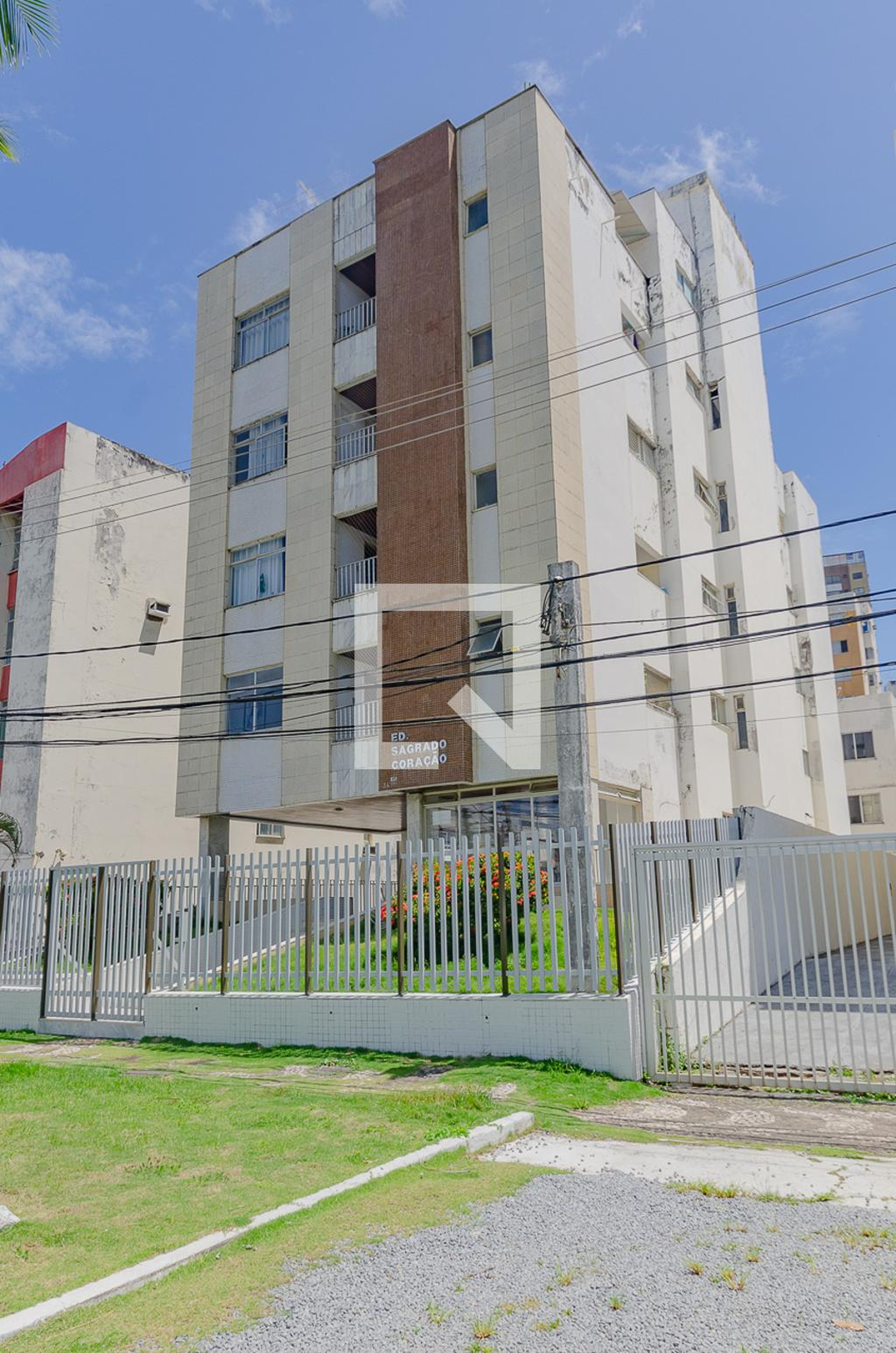 Fachada do Prédio Condomínio Apartamento com 2 quartos na Pituba
