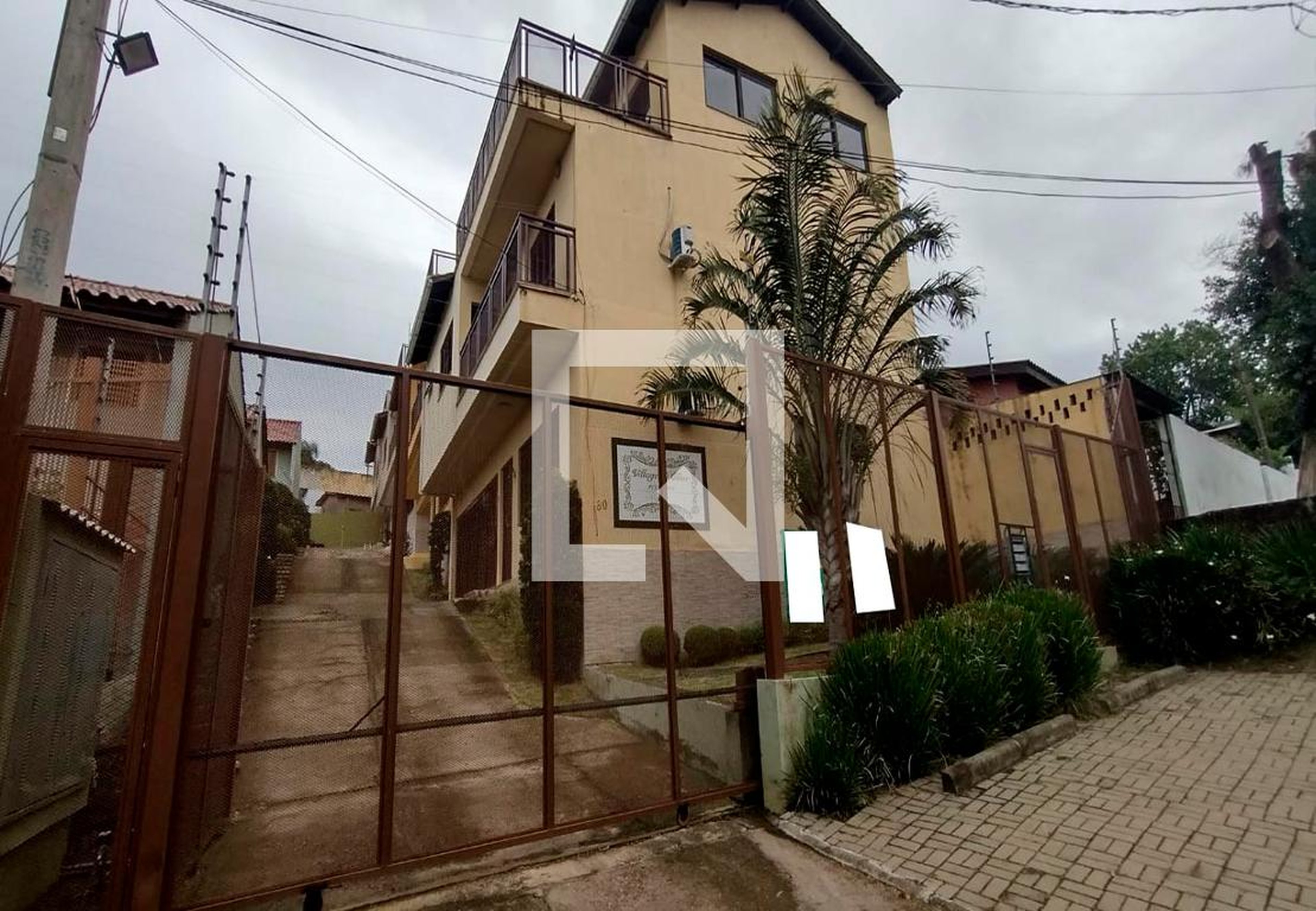 Fachada do Condomínio Condomínio em Rua São Leopoldo, 80