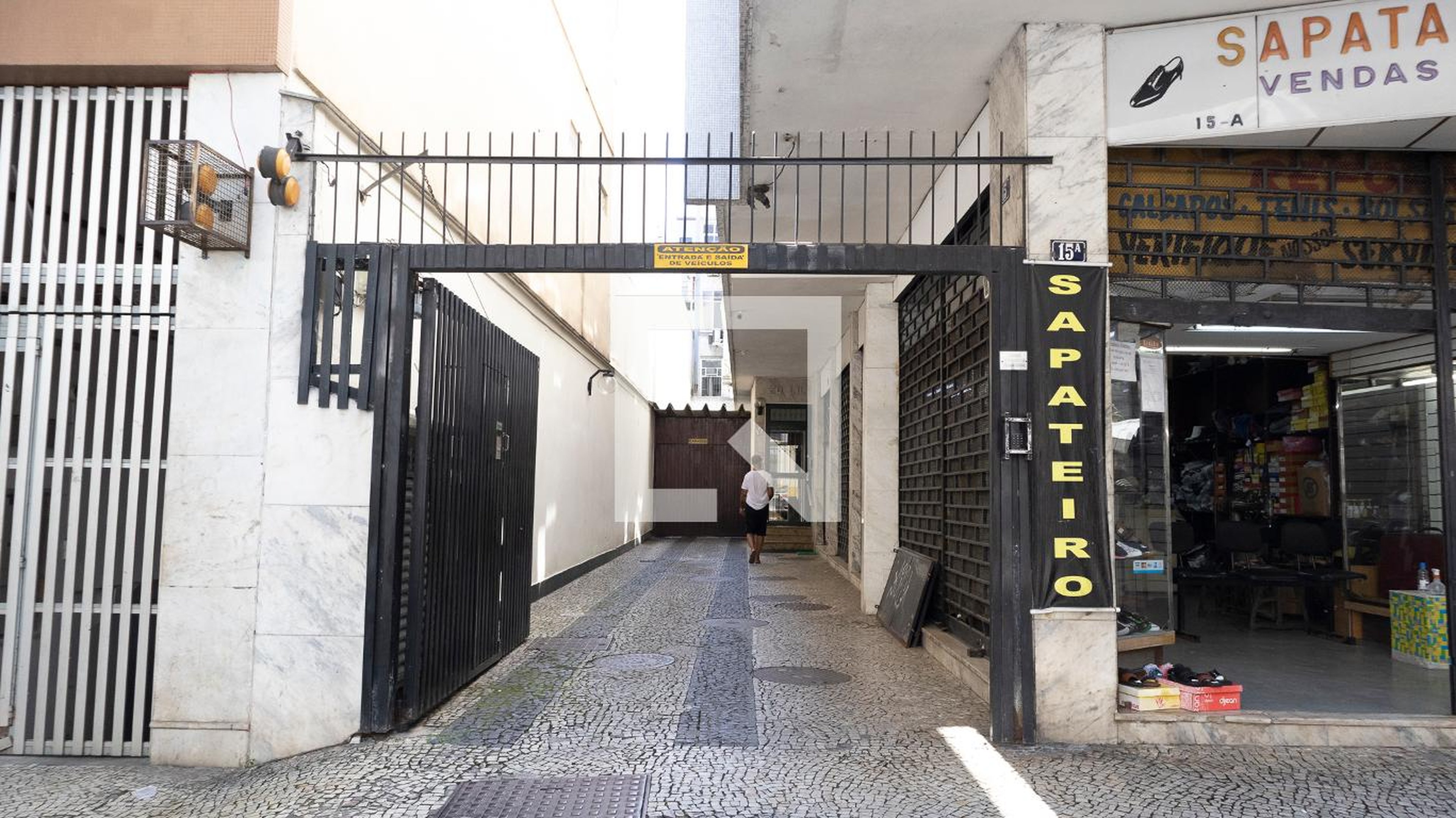 Fachada do Condomínio Edifício Lili