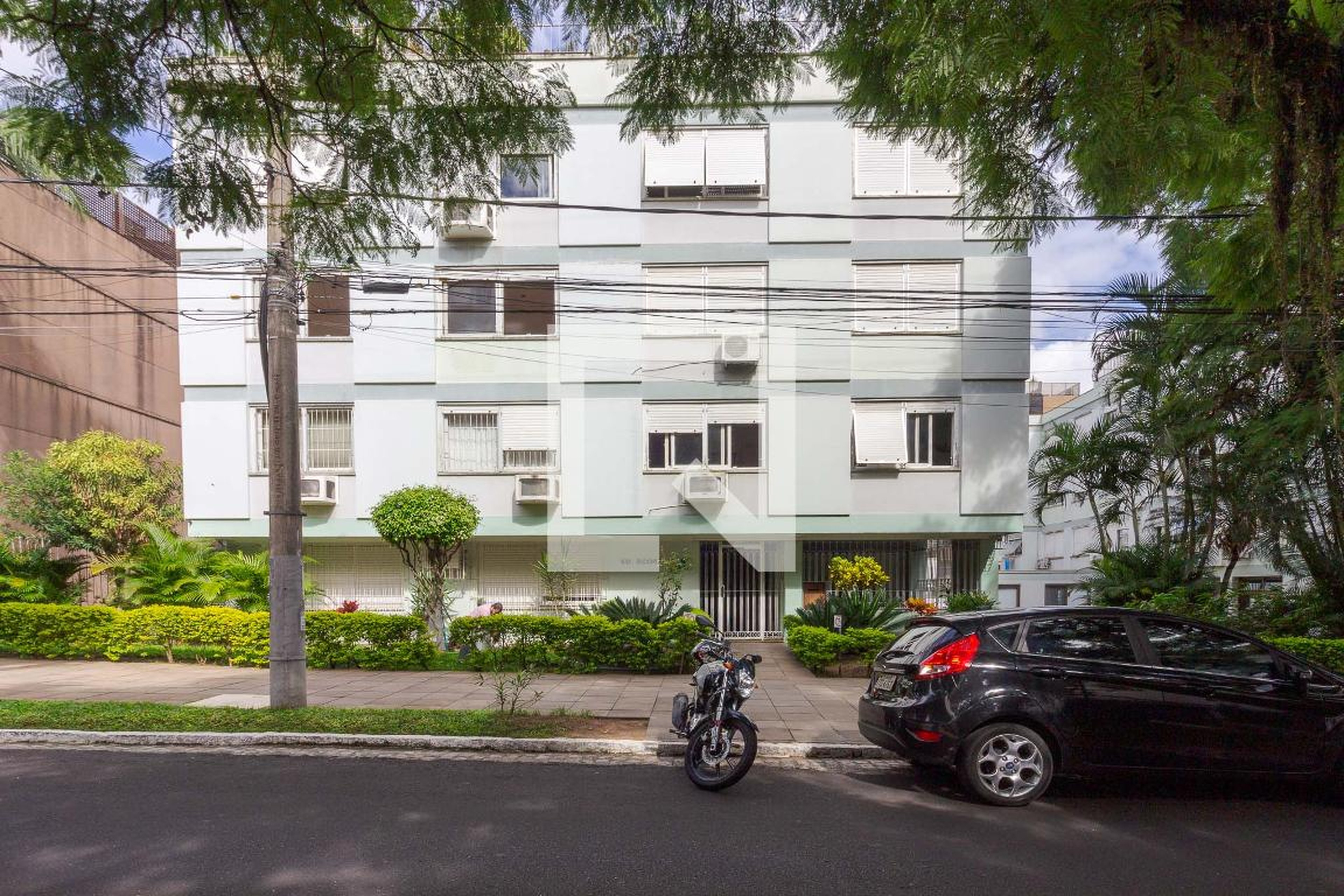 Fachada Condomínio em Rua Felicissimo de Azevedo, 423